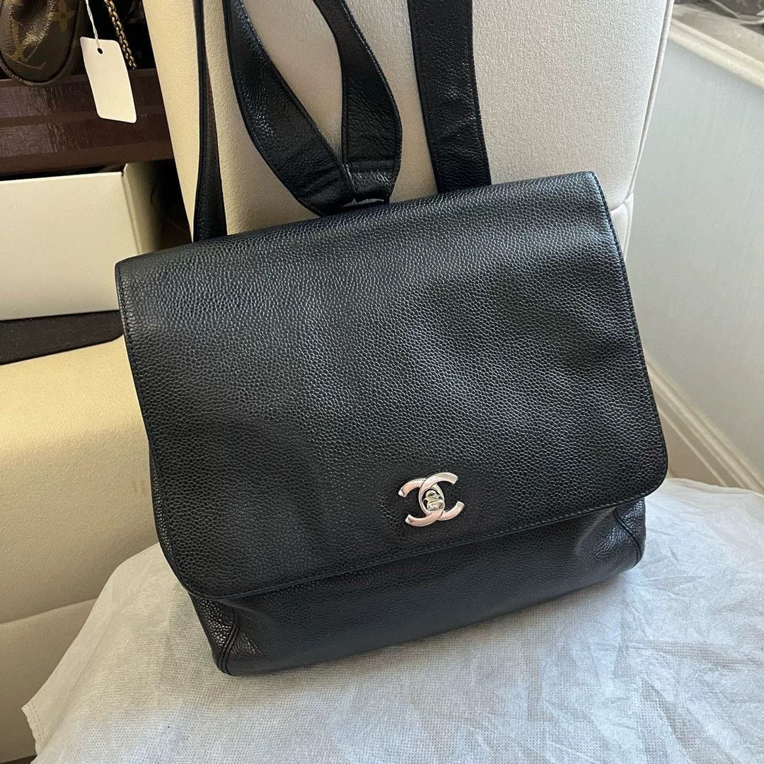 Chanel Pre-loved Bag Very good condition Size ONE SIZE - 1 Thumbnail