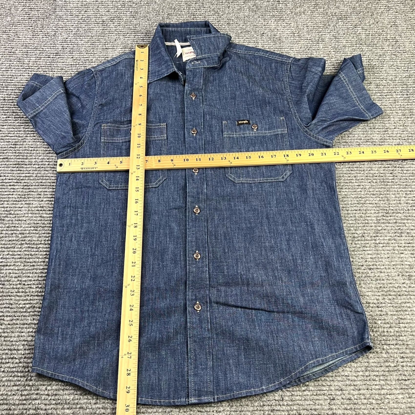 Wrangler VINTAGE? No. Wrangler Blue Denim Button-Up Shirt Mens L Short Sleeve Western Casual Shirt Size US L / EU 52-54 / 3 - 4 Thumbnail