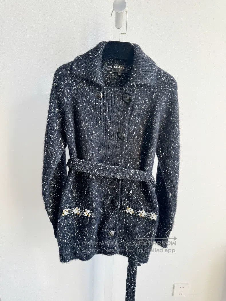 Chanel Chanel 18B Snowflake Pearl Pocket Woollen Waist Jacket Size XXS / US 00 / IT 34 - 2 Thumbnail
