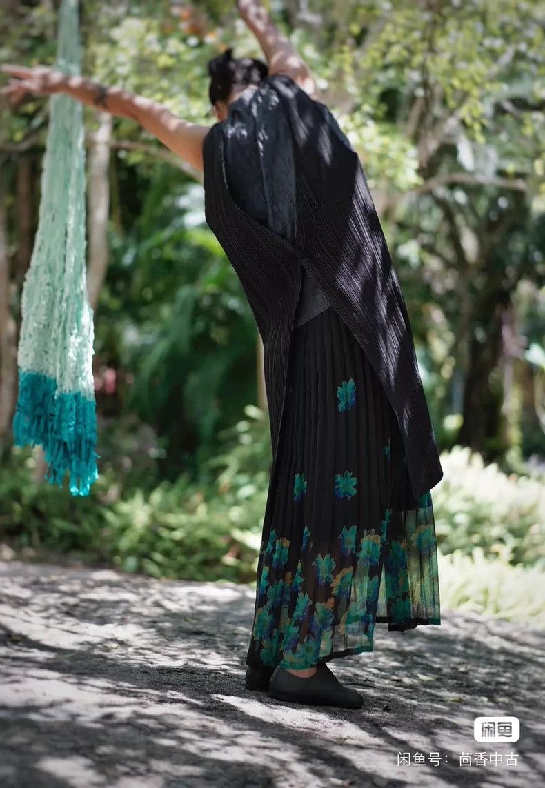 Issey Miyake issey miyake size:3 Wrinkled vintage half skirt 2506-Nexta Size 42" / US 20 - 2 Thumbnail