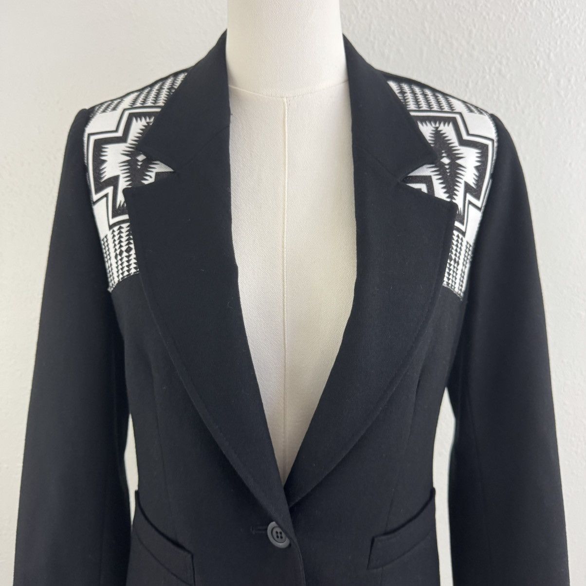 Pendleton PENDLETON Vintage Black Wool Southwestern Blazer Jacket Size M / US 6-8 / IT 42-44 - 2 Thumbnail