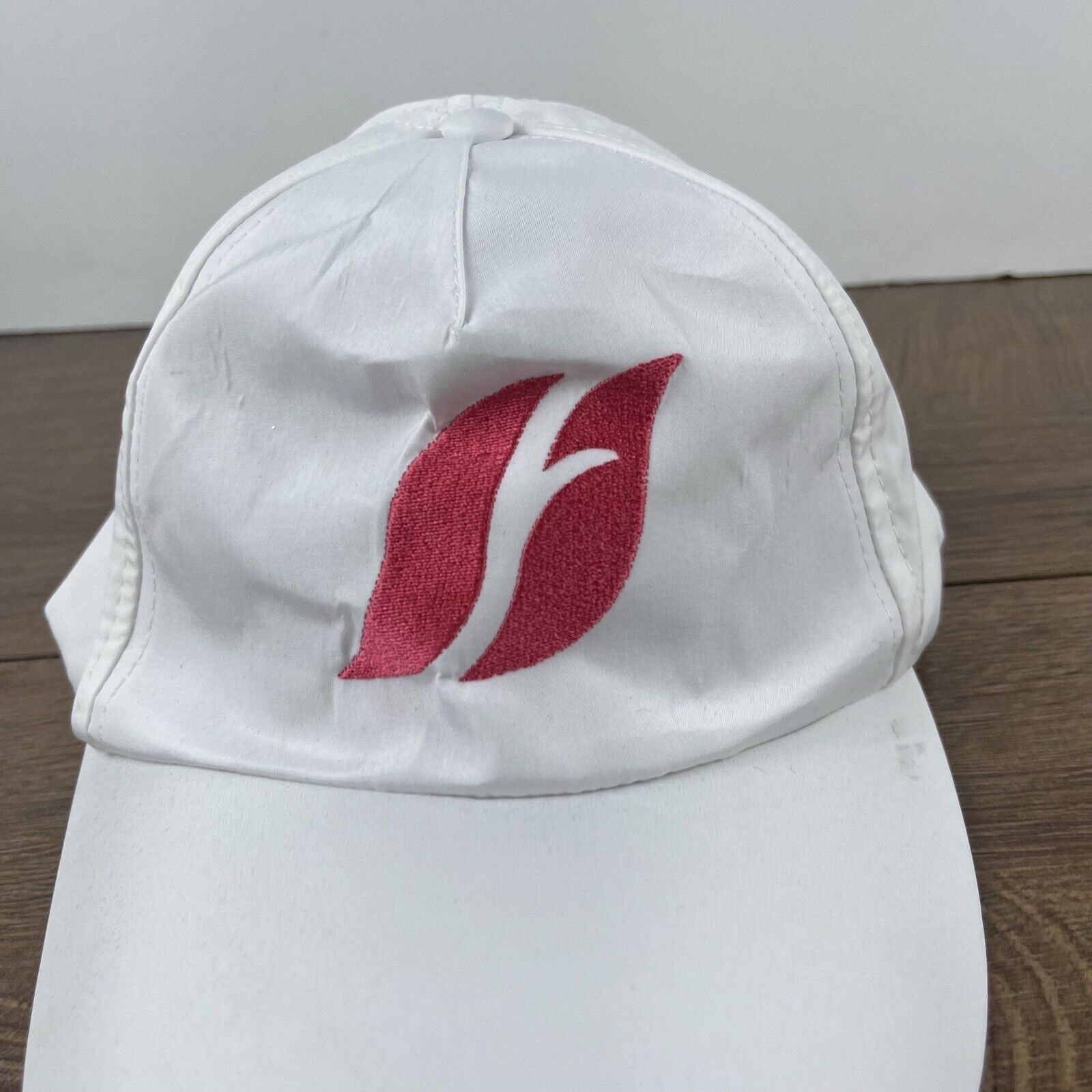 Other Farmasi Hat Farmasi Adjustable Hat White Adjustable Hat Whit Size ONE SIZE - 6 Thumbnail