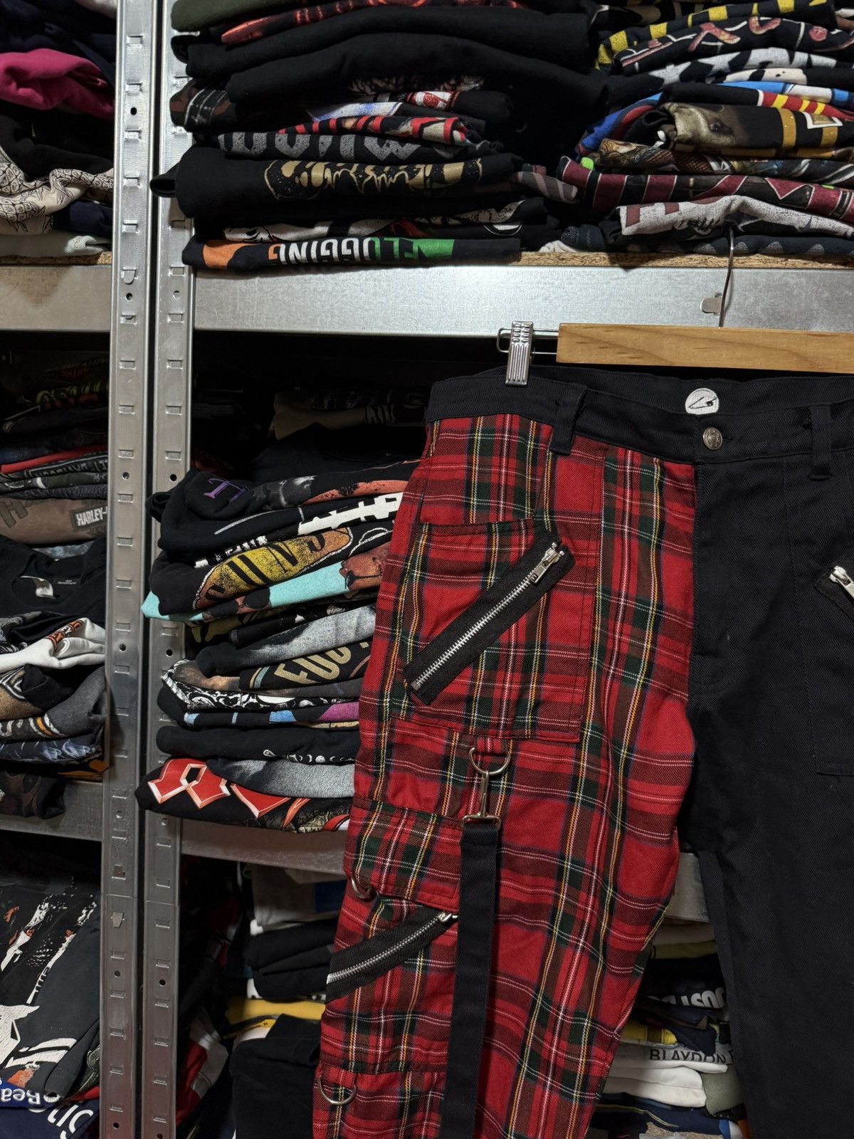 Japanese Brand Rare Japanese Brand Patchwork Punk Rock Emo Shorts Y2K Hype Size US 34 / EU 50 - 3 Thumbnail
