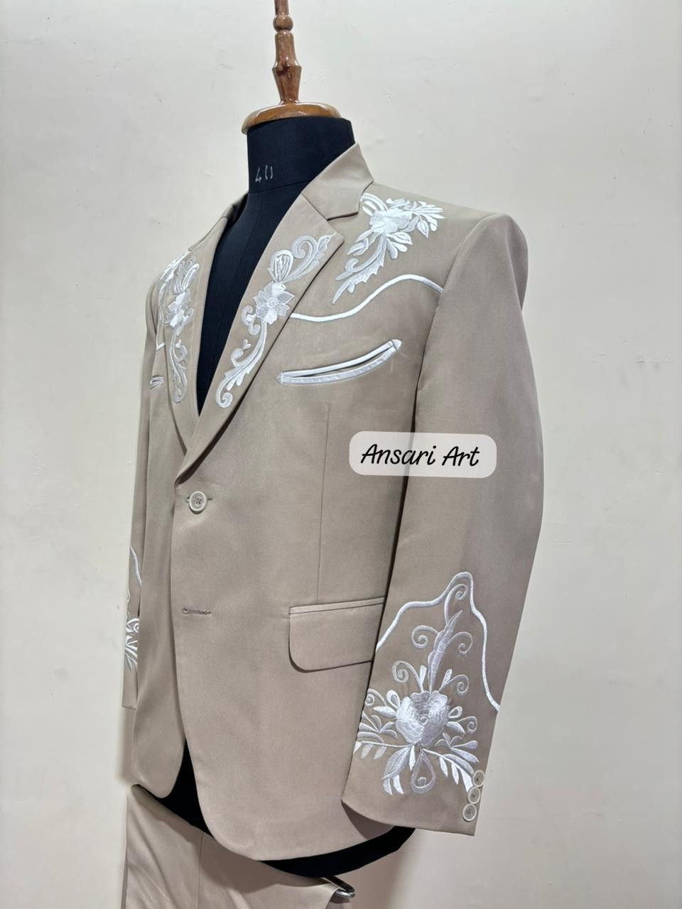 Other Men 2PC Customized Floral Embroidery Western Cocktail outfit Size 44R - 4 Thumbnail