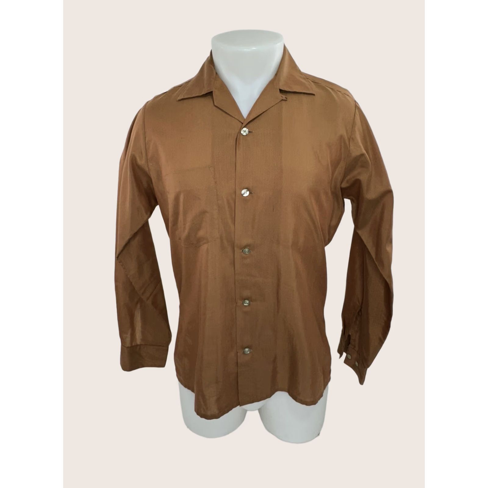 Arrow ARROW Shiny Monarch 14 / 14.5 Dectron LOOP COLLAR VTG. SHIRT Mens Long Sleeve Button-Up Collared Brown 14.5 XS? Size US M / EU 48-50 / 2 - 1 Thumbnail
