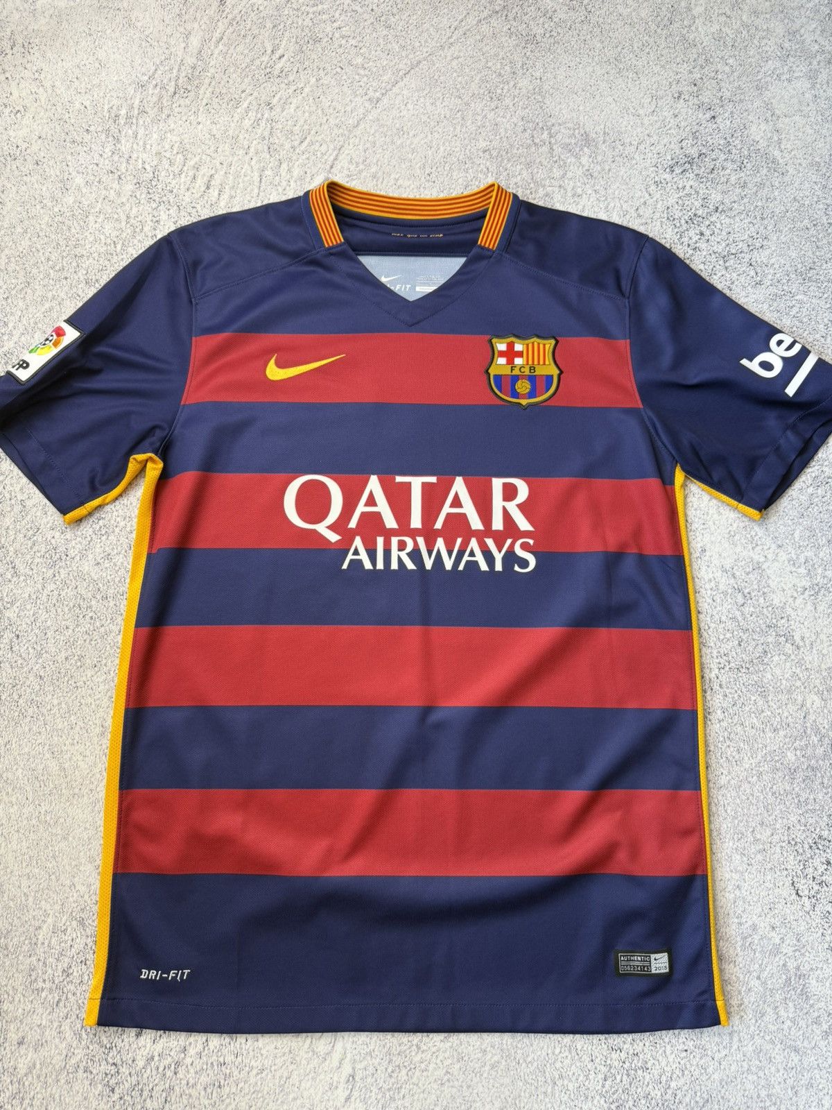 FC BARCELONA SPAIN 2016 HOME FOOTBALL SHIRT JERSEY #10 Messi