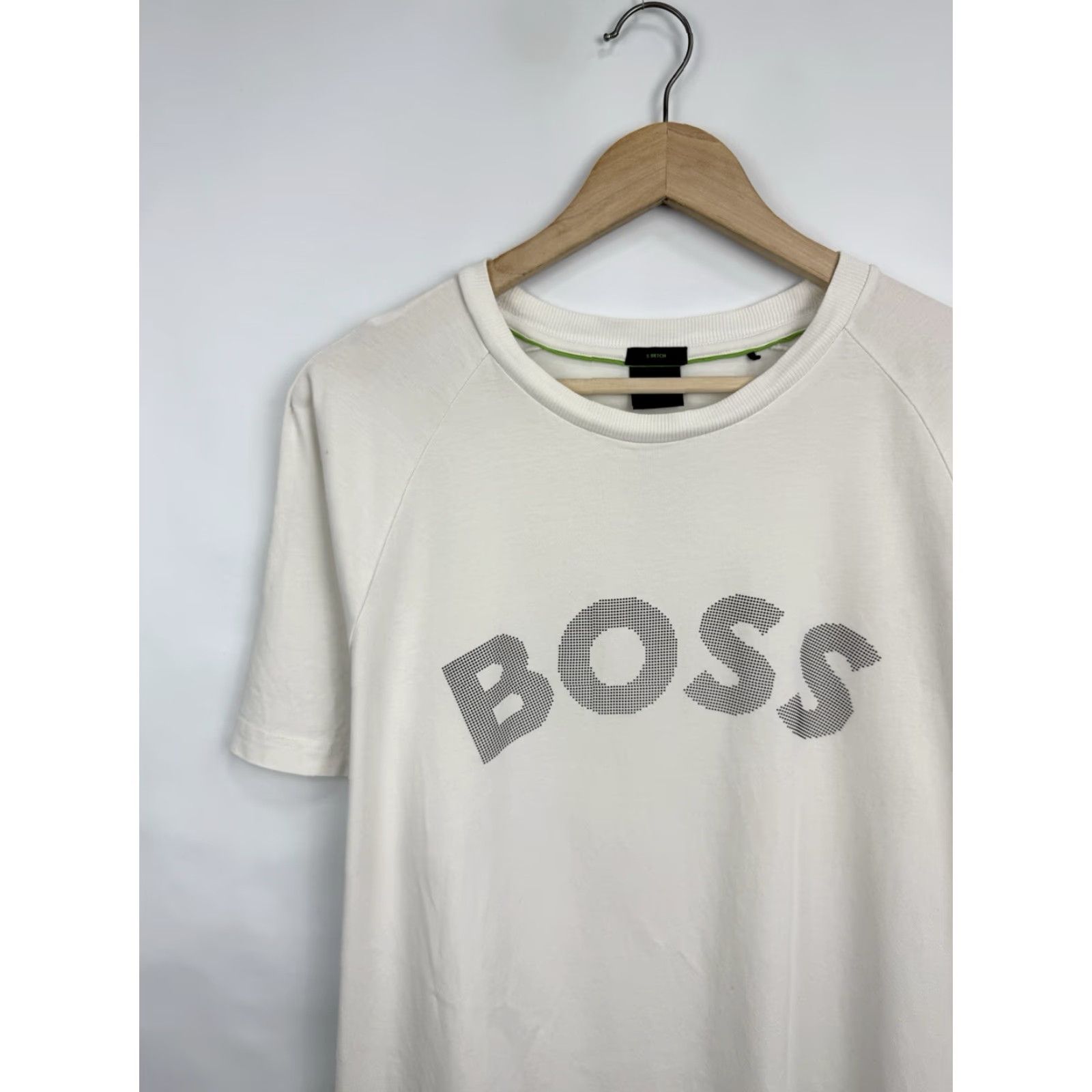 Hugo Boss HUGO BOSS T-Shirt Classic White Shirt Mens L Retro Rare Y2K 2000s Hype Luxury Vintage Size US L / EU 52-54 / 3 - 3 Thumbnail