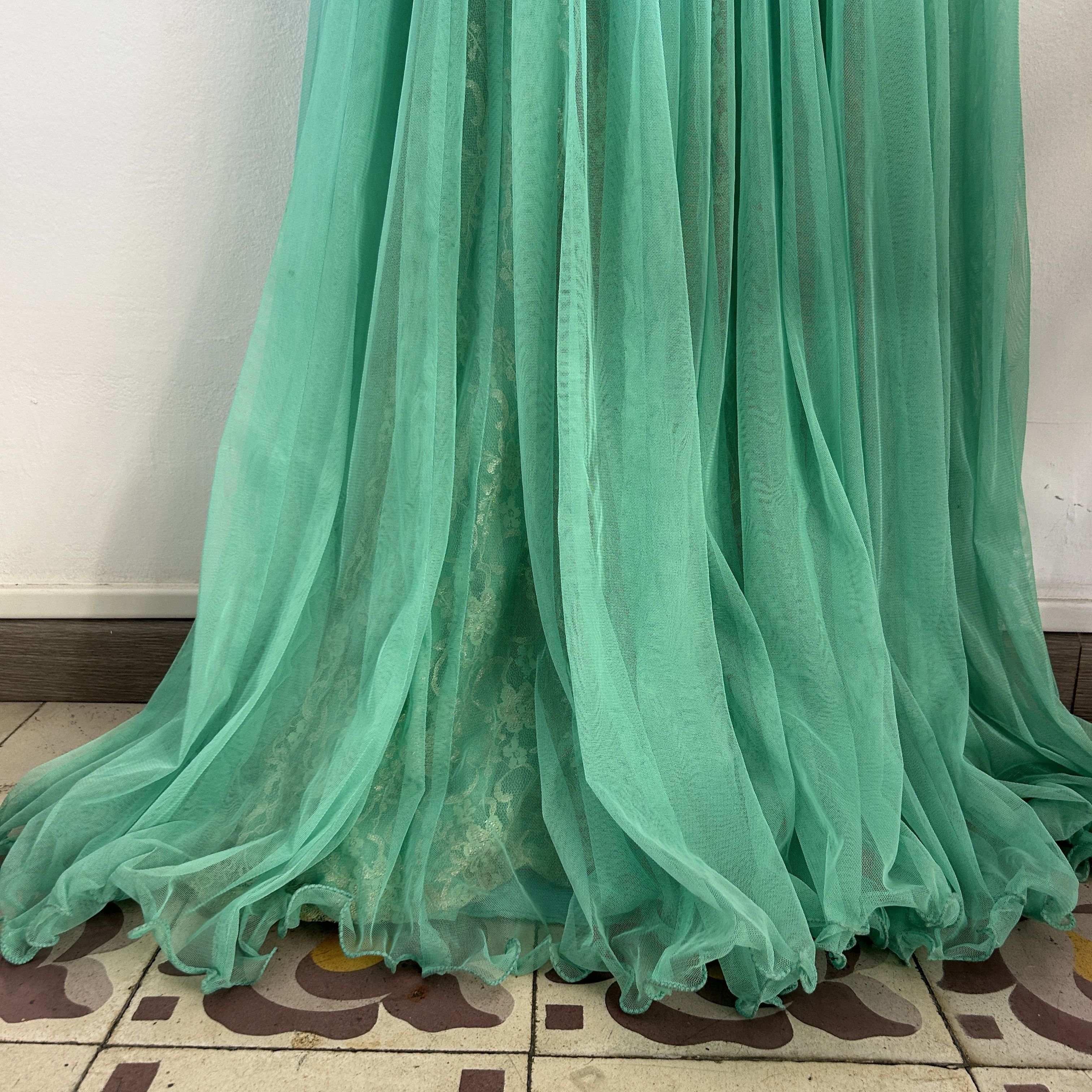 Vintage Mint Green Gold Embroidered Anarkali Gown Size M / US 6-8 / IT 42-44 - 12 Thumbnail