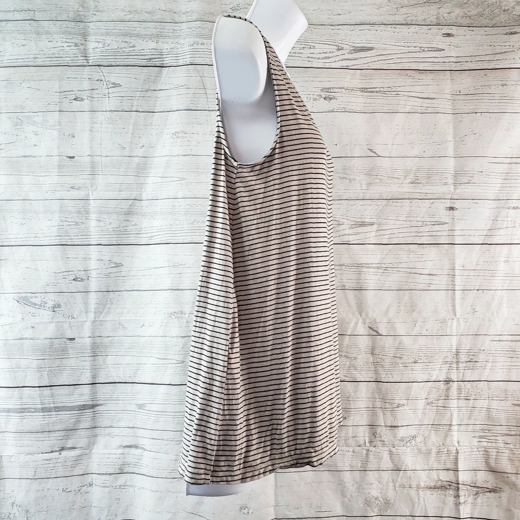 Old Navy VINTAGE Old Navy Womens Tank XS Gray Black Stripes Split Back Sleeveless Rayon Blend Size XS / US 0-2 / IT 36-38 - 3 Thumbnail