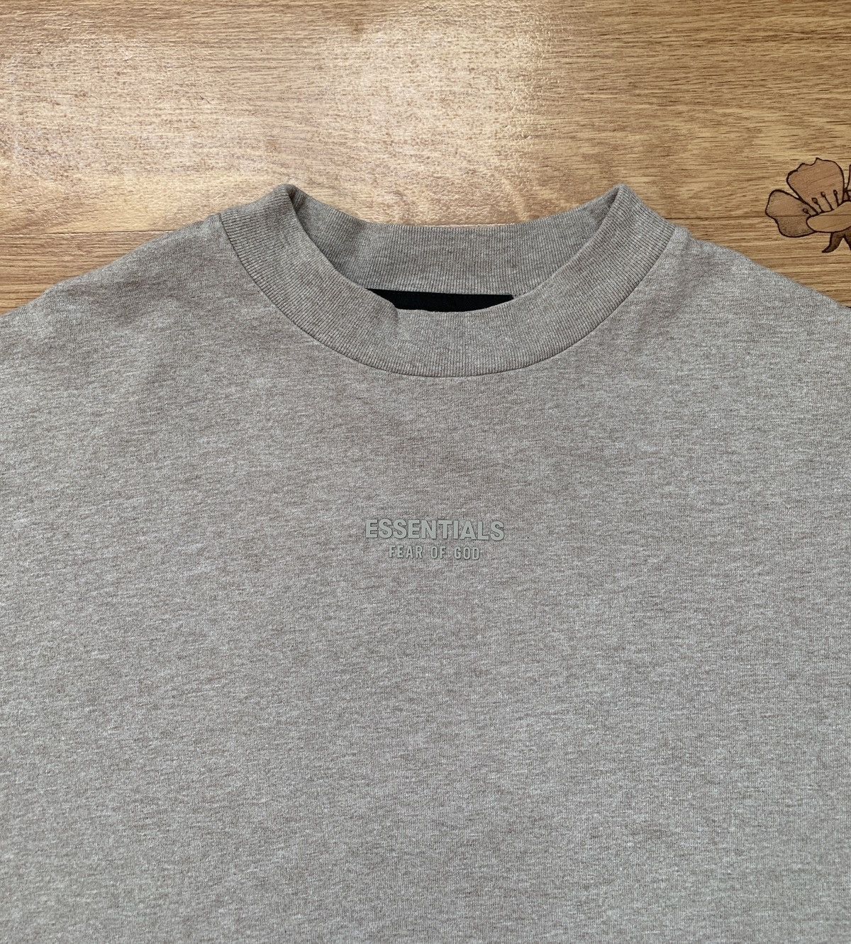 Fear of God FEAR OF GOD ESSENTIALS Logo-embossed Tee T Shirt Oversized Size US S / EU 44-46 / 1 - 2 Thumbnail