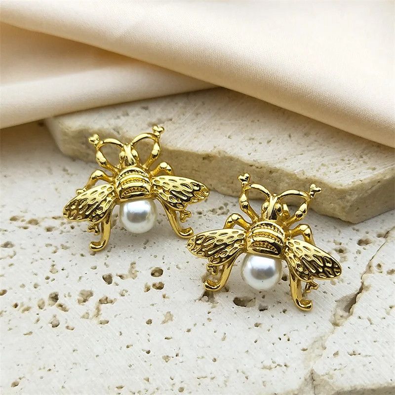 Jewelry Gold Bee Stud Earrings Charm Stainless Earring Gift Size ONE SIZE - 3 Thumbnail