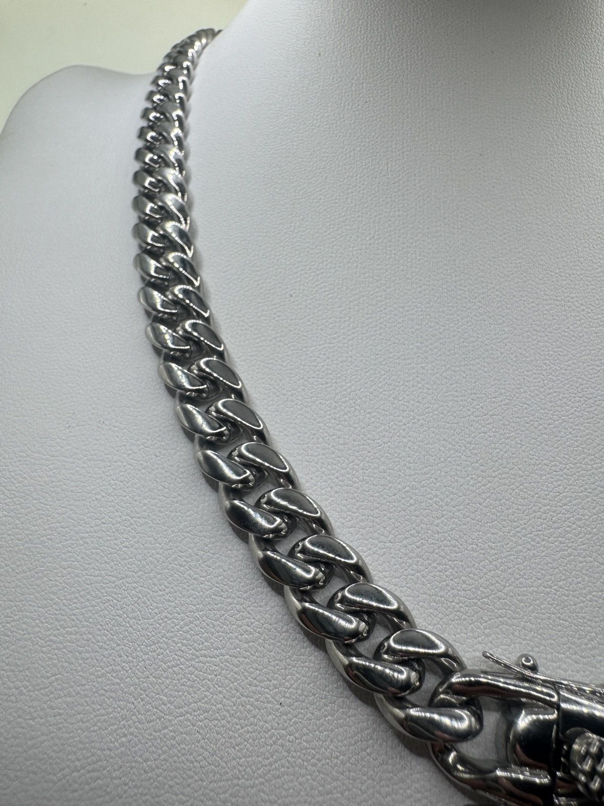Other Men Necklace Large Size 20 inches 10mm diameter Size ONE SIZE - 3 Thumbnail