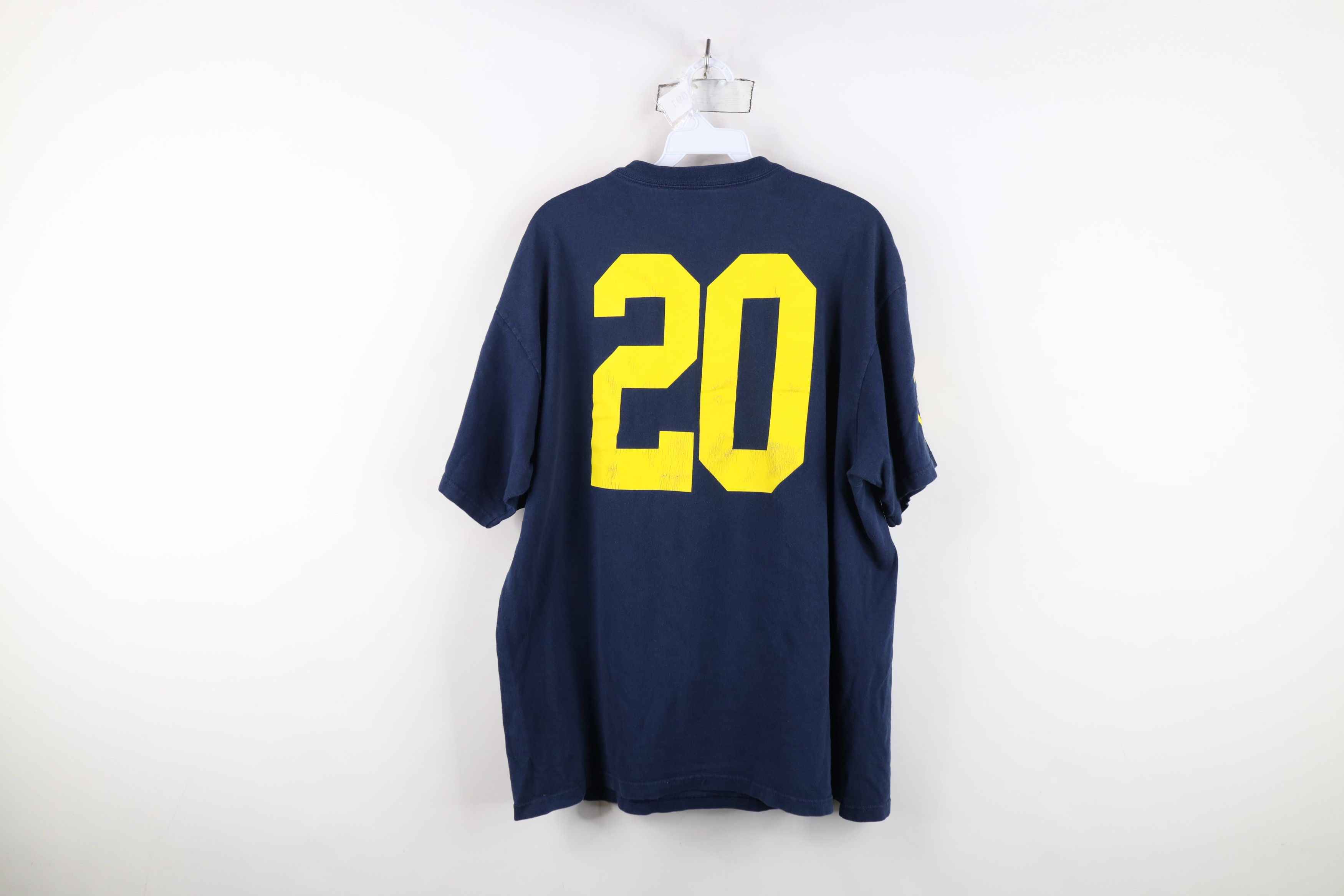 Nike Vintage Nike Swoosh University Michigan Football T-Shirt Size US L / EU 52-54 / 3 - 13 Thumbnail