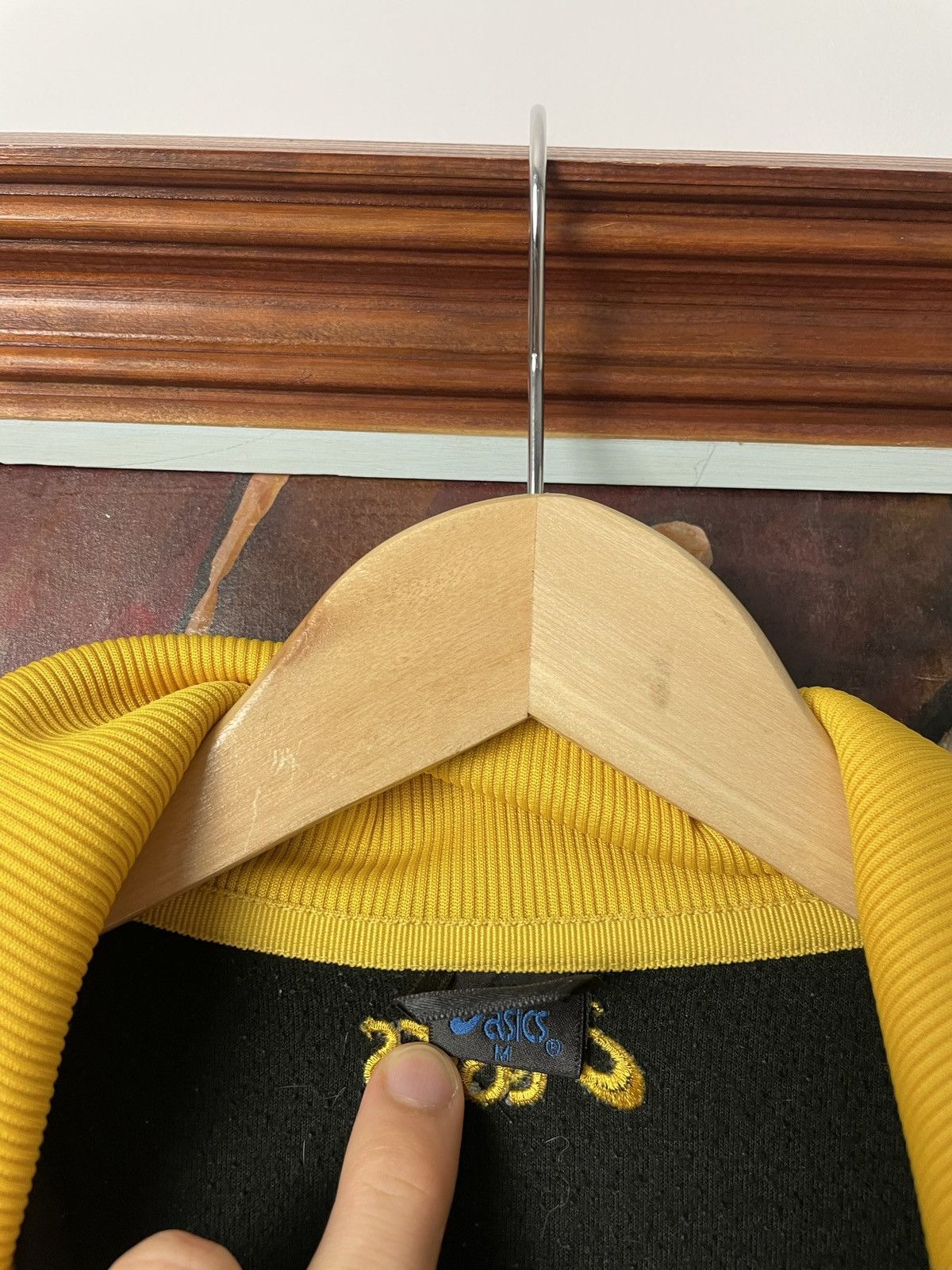 Asics Vintage Asics Track Top Japanese Black Yellow Hype Japan Size US M / EU 48-50 / 2 - 4 Thumbnail