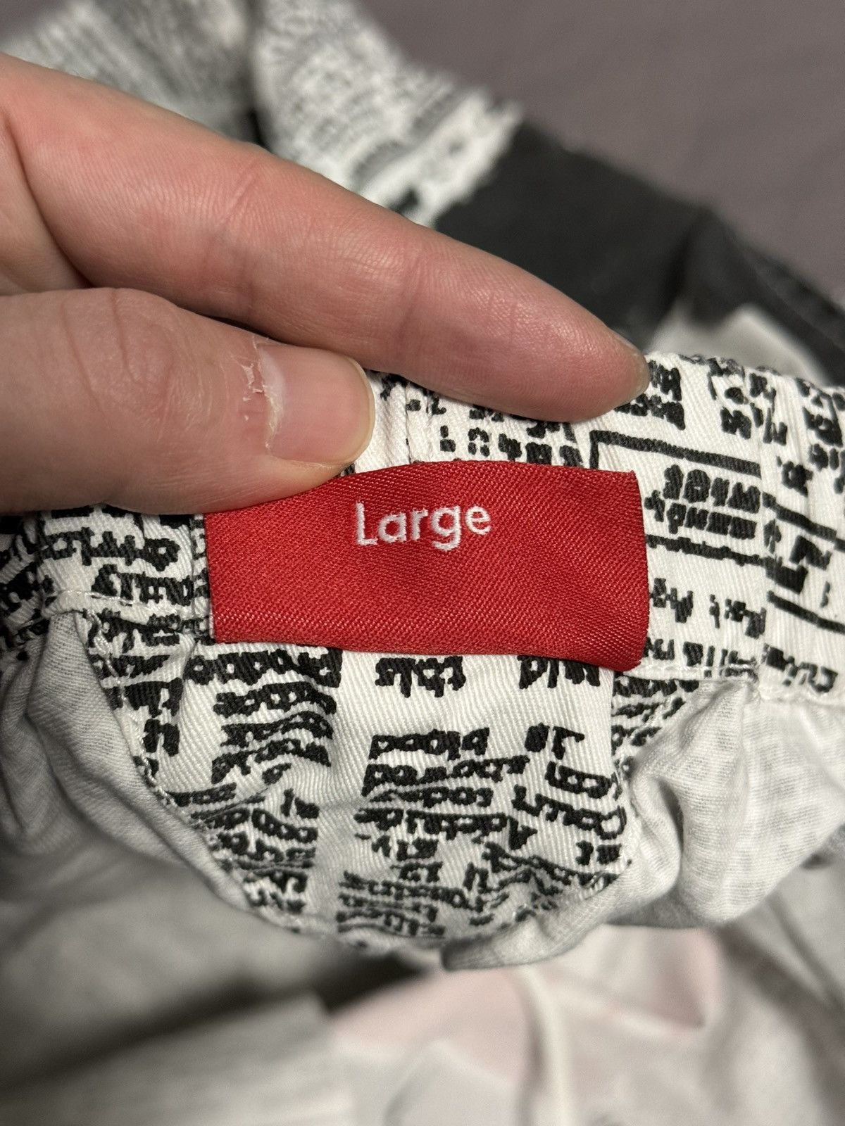 Supreme Supreme newsprint pant jogger Size US 34 / EU 50 - 5 Thumbnail