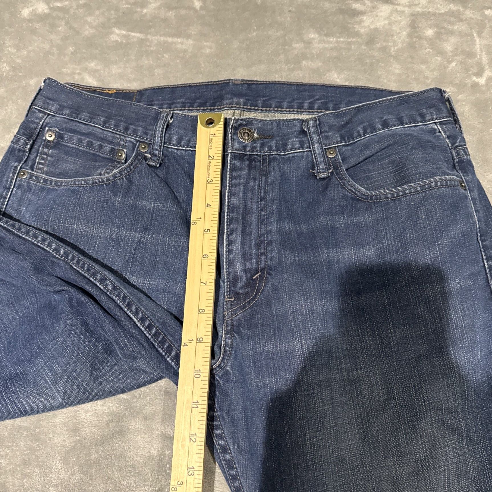 Levi's VINTAGE Levi's 569 Jeans Mens 34x31 Blue Medium Wash Relaxed Straight Baggy USA Logo 90s Womens? Size US 34 / EU 50 - 5 Thumbnail