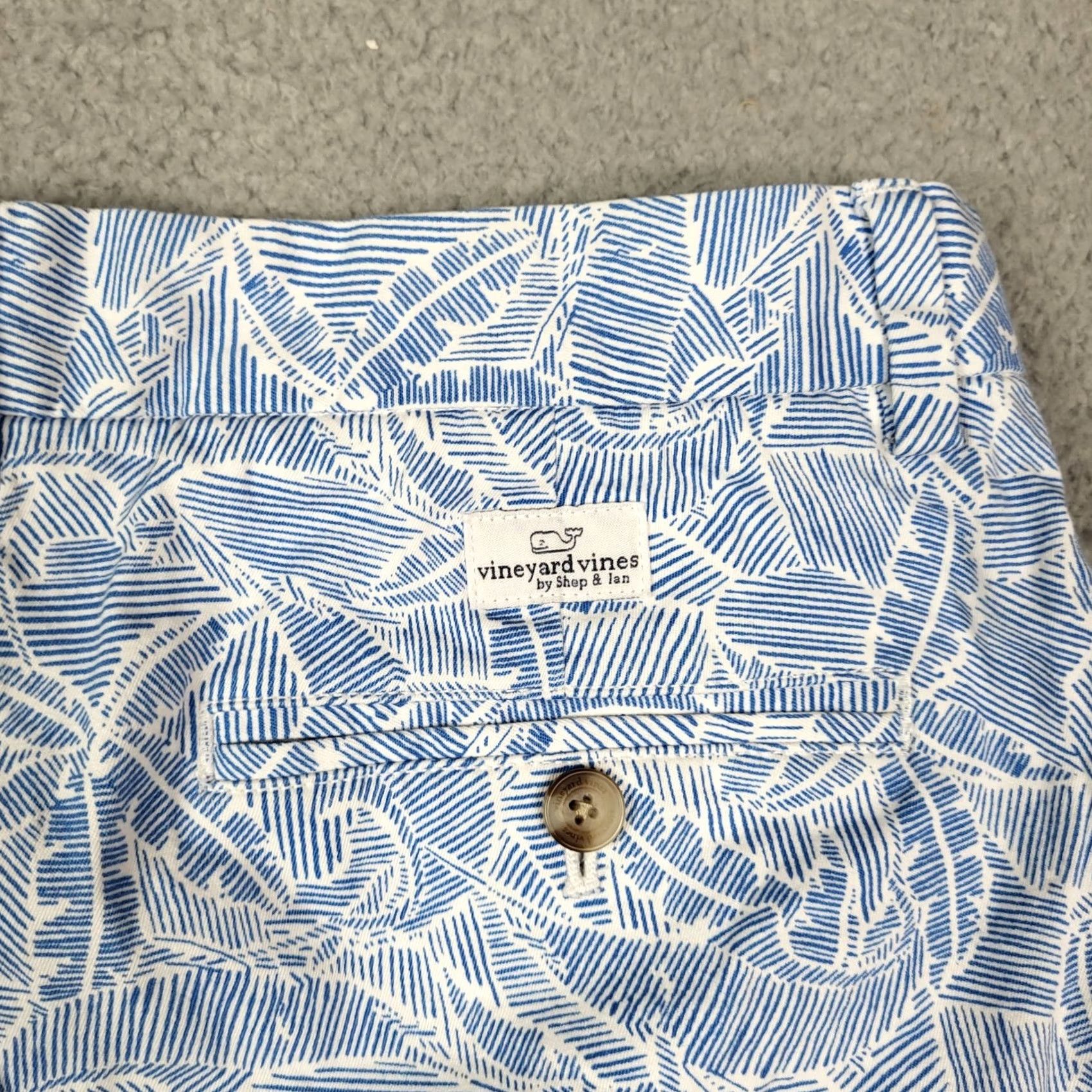Vineyard Vines Vineyard Vines BREAKER Men’s Blue White Floral Print Short 30 Size US 30 / EU 46 - 8 Thumbnail