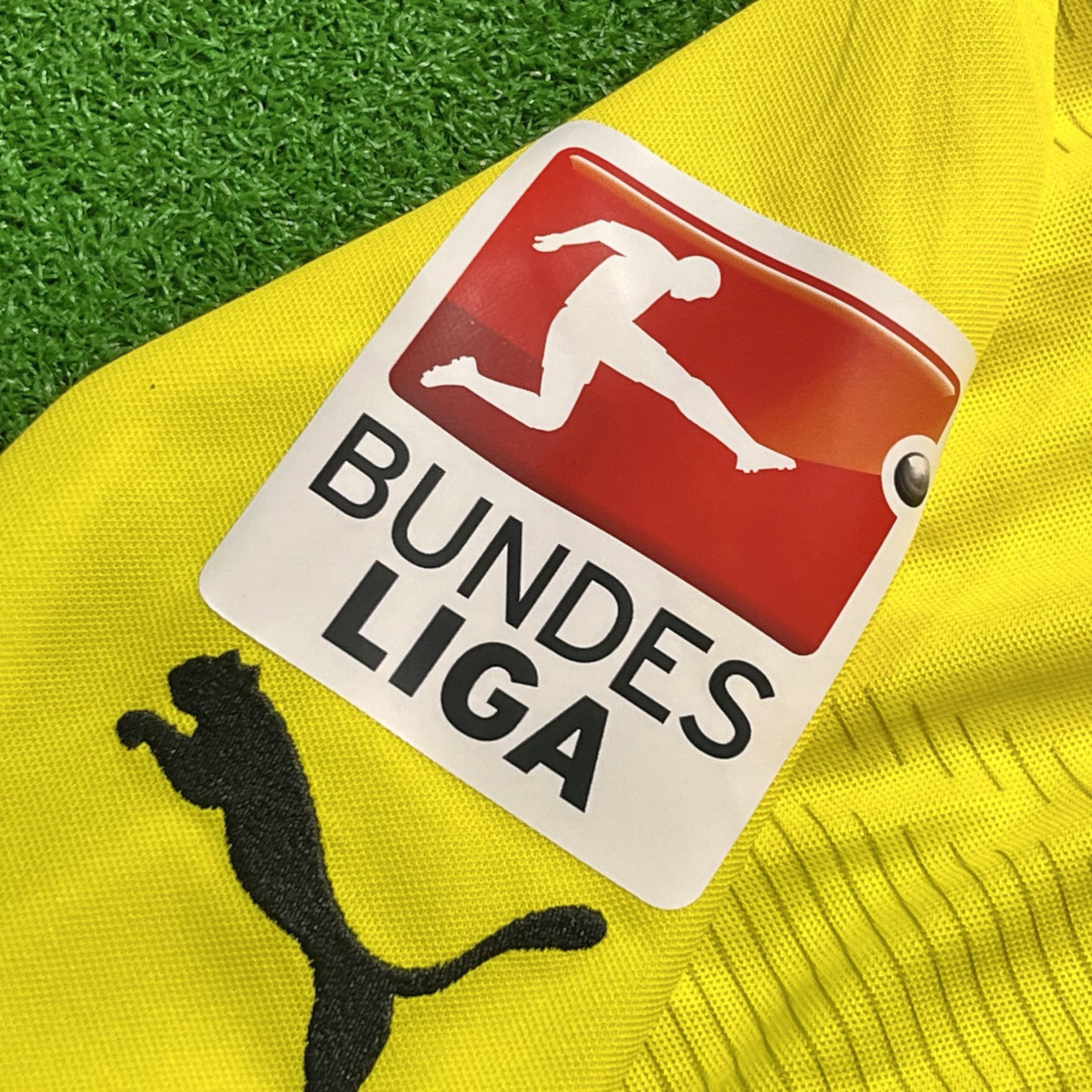 Puma Borussia Dortmund 13/14 Home Jersey Hummels #15 Size US XL / EU 56 / 4 - 9 Thumbnail
