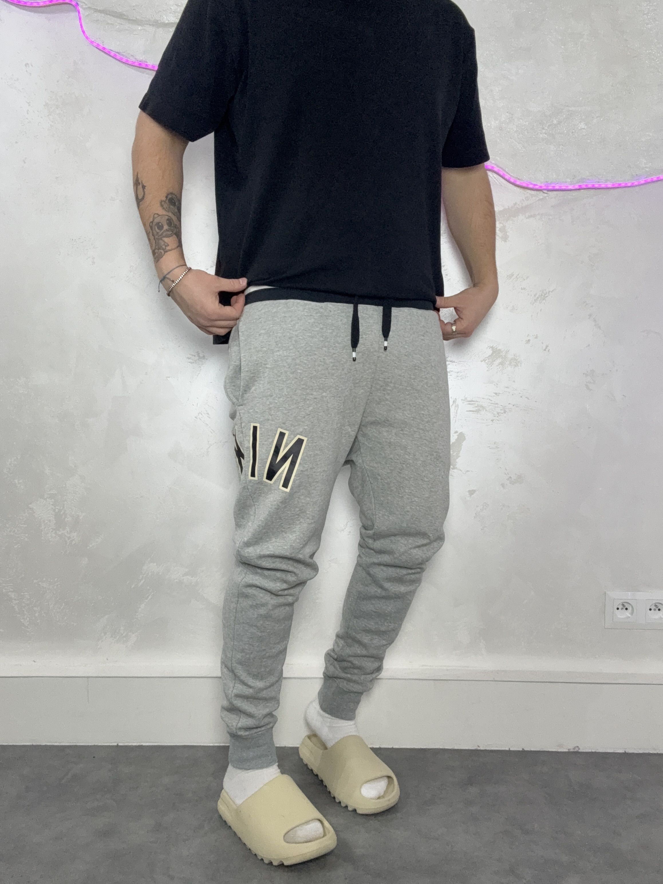 Nike Nike Sweatpants Baggy Big Logo at Thigh Size US 30 / EU 46 - 2 Thumbnail