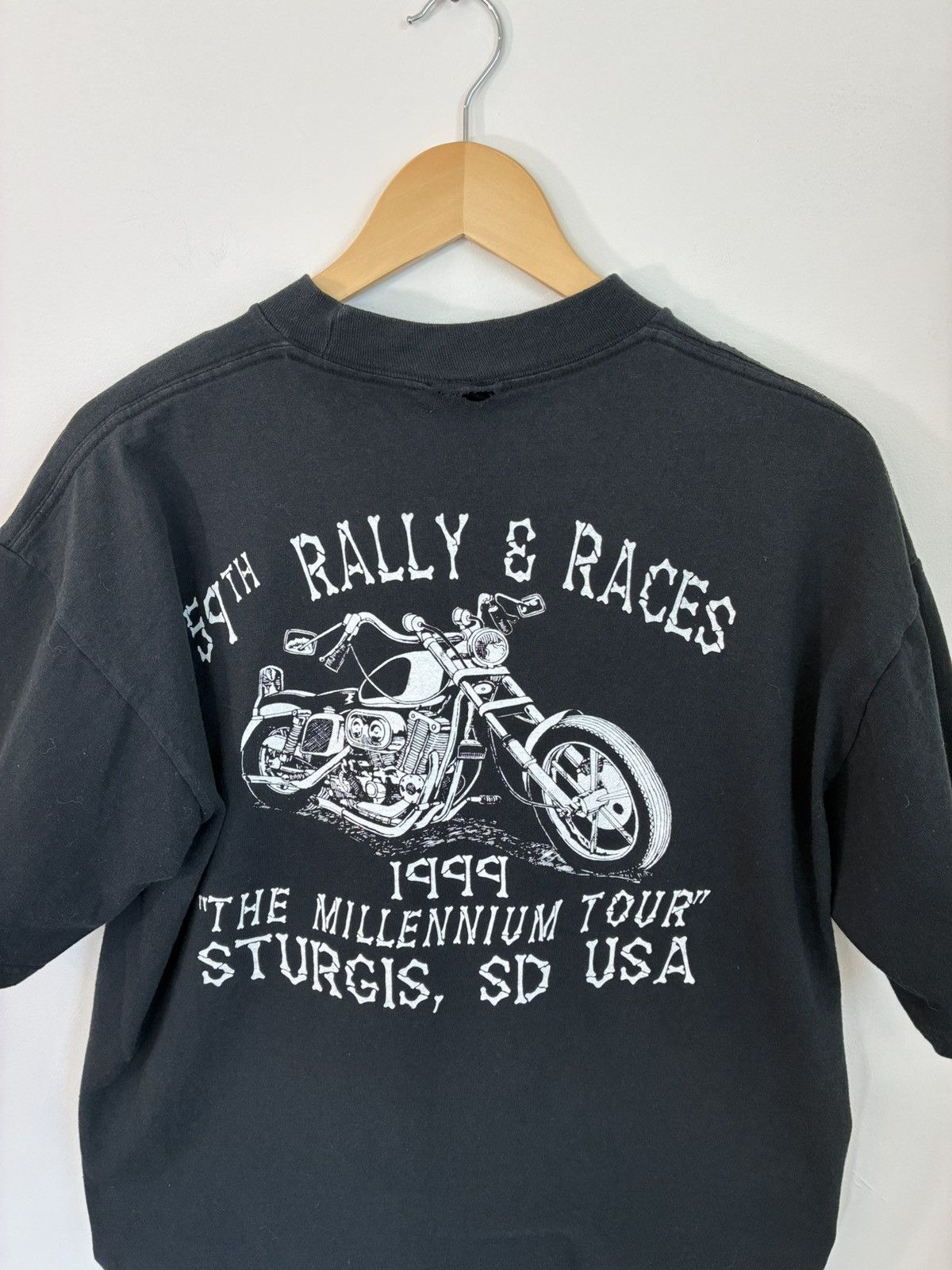 Vintage Vintage Sturgis Bike Week 1999 Faded Moto Biker Tee Size US L / EU 52-54 / 3 - 3 Thumbnail