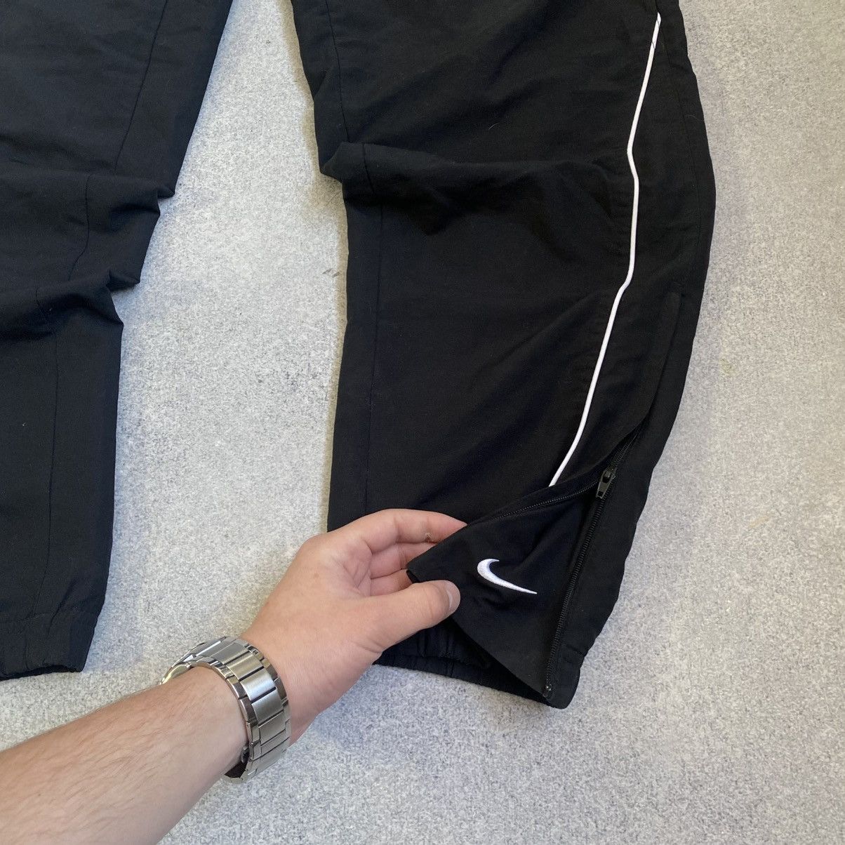 Nike Vintage Nike Track Pants Nylon Baggy Hype Y2K Size US 30 / EU 46 - 5 Thumbnail