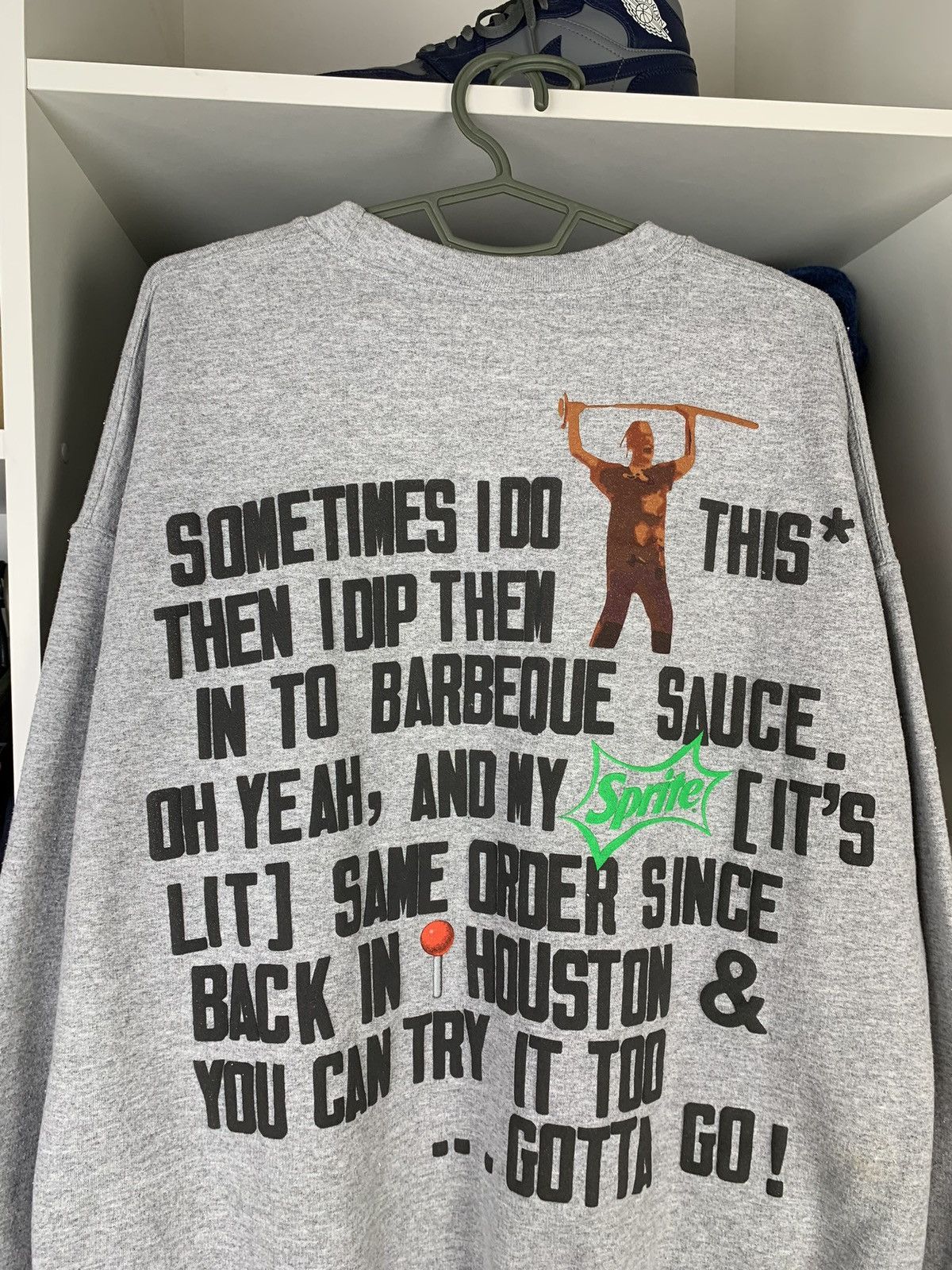 Travis Scott 2020 Travis Scott x McDonald's Cactus Jack Sweatshirt Size US L / EU 52-54 / 3 - 17 Thumbnail