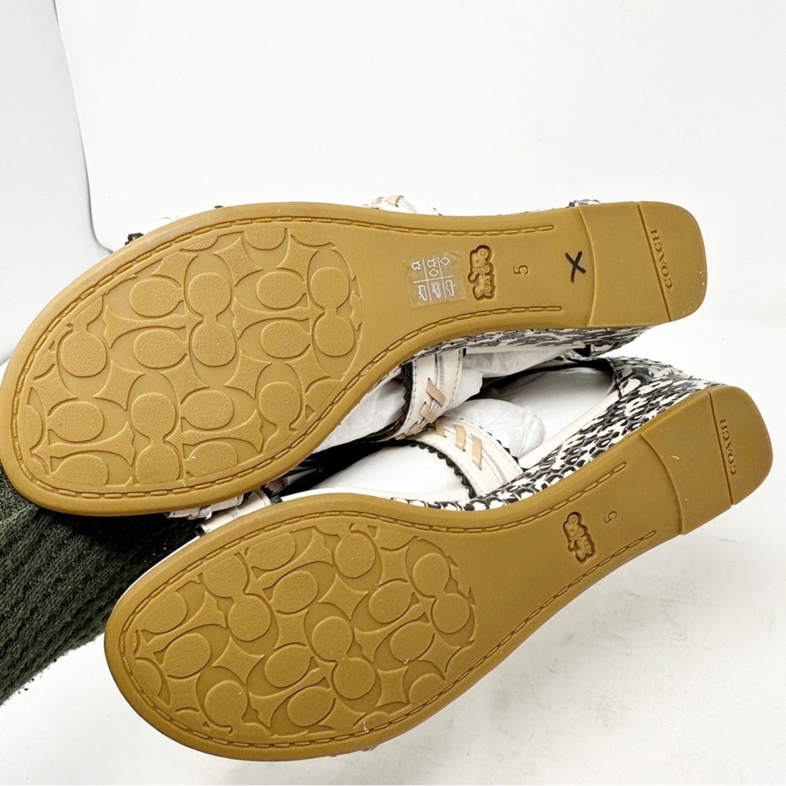 Coach COACH Via Demi Wedge Sandals Chalk NWT in Size 5 Size US 5 / IT 35 - 10 Thumbnail