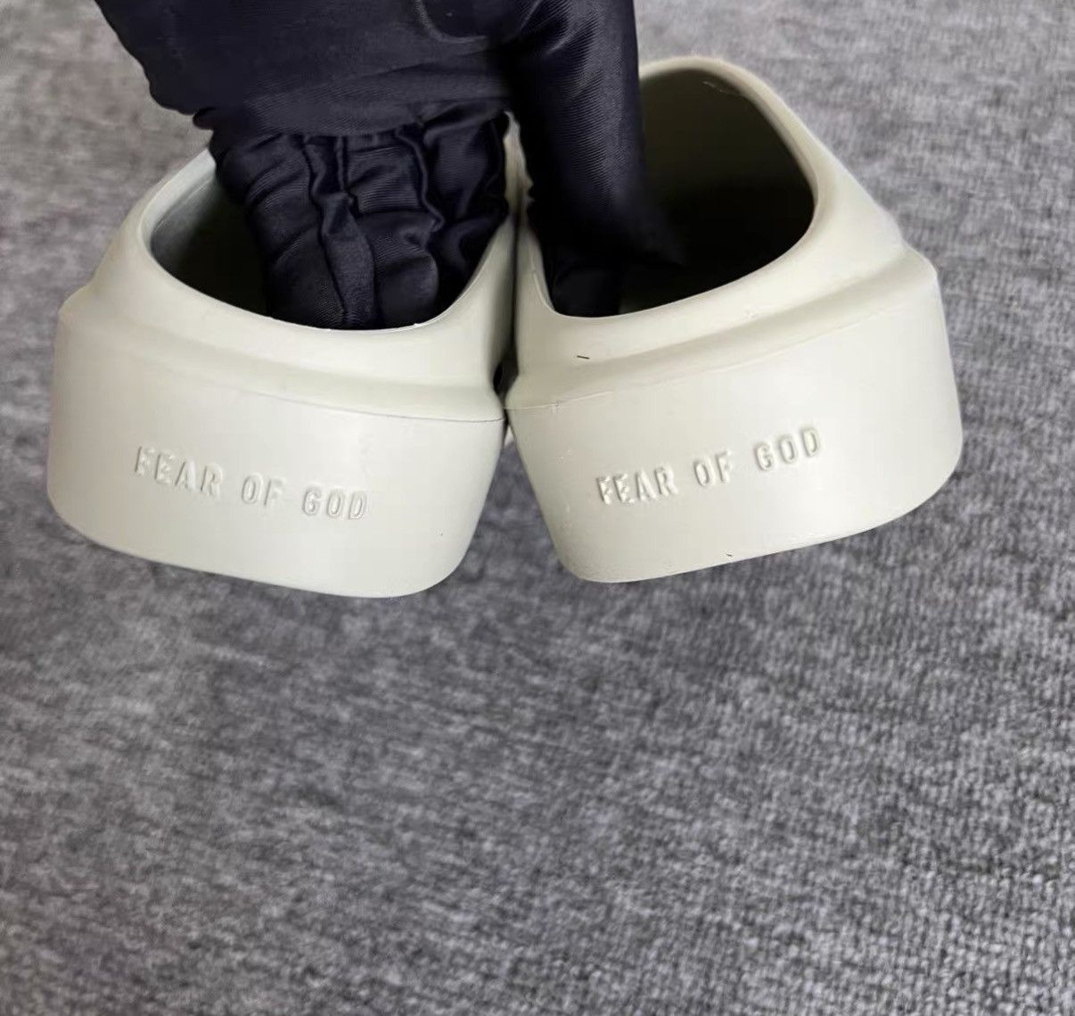 Fear of God Fear Of God FOG Grayish Green Slides J41 Size US 8 / EU 41 - 5 Thumbnail