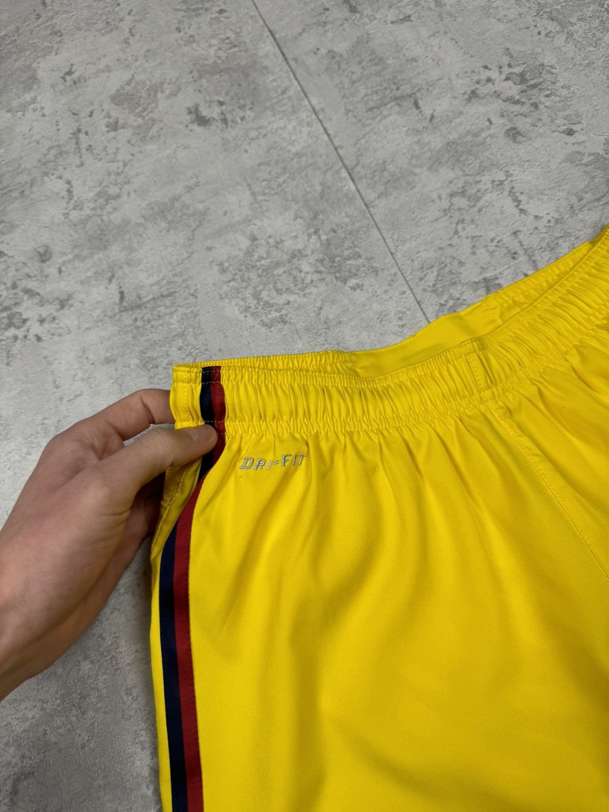 Nike Nike Barcelona Away Shorts Football Soccer Size M Size US 32 / EU 48 - 4 Thumbnail