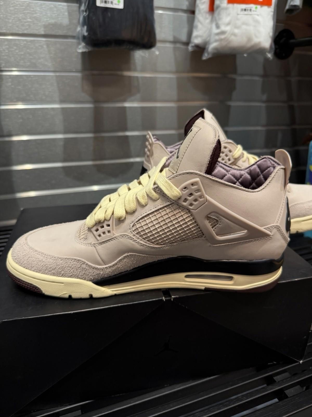 Nike Size 13.5W/12M - Jordan 4 Retro OG SP A Ma Maniére Size US 12 / IT 42 - 6 Thumbnail