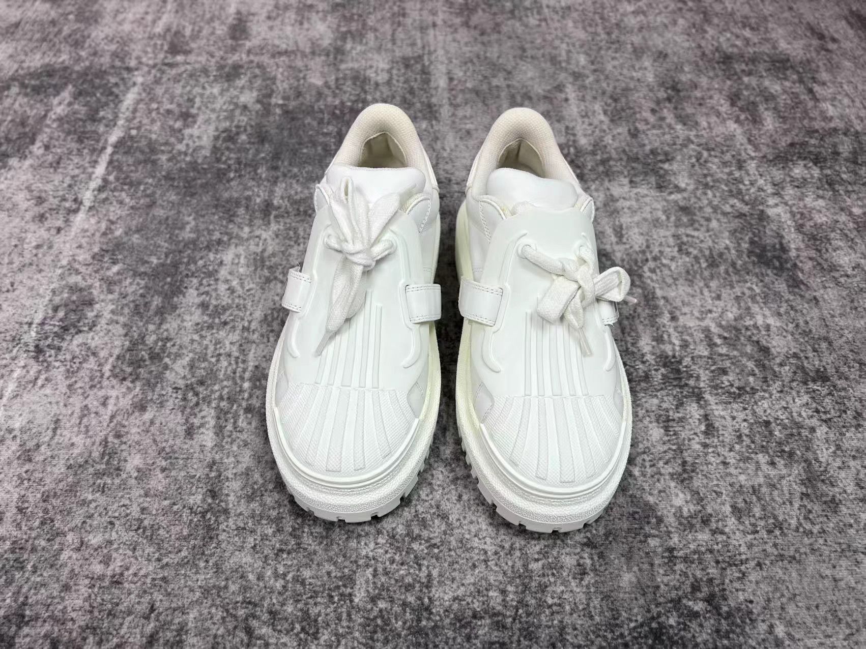 Dior DIOR Shell Gilded Logo Sneakers K1 Size US 5.5 / IT 35.5 - 2 Thumbnail