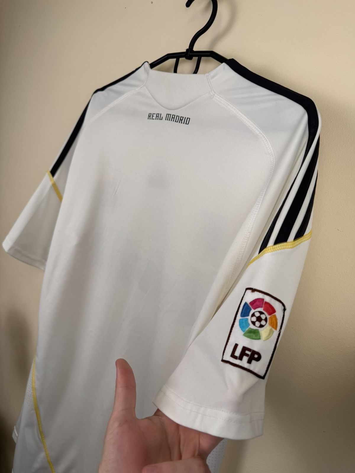 Adidas Adidas Real Madrid 2009-10 Home Jersey SHIRT Adidas L Size US L / EU 52-54 / 3 - 17 Thumbnail