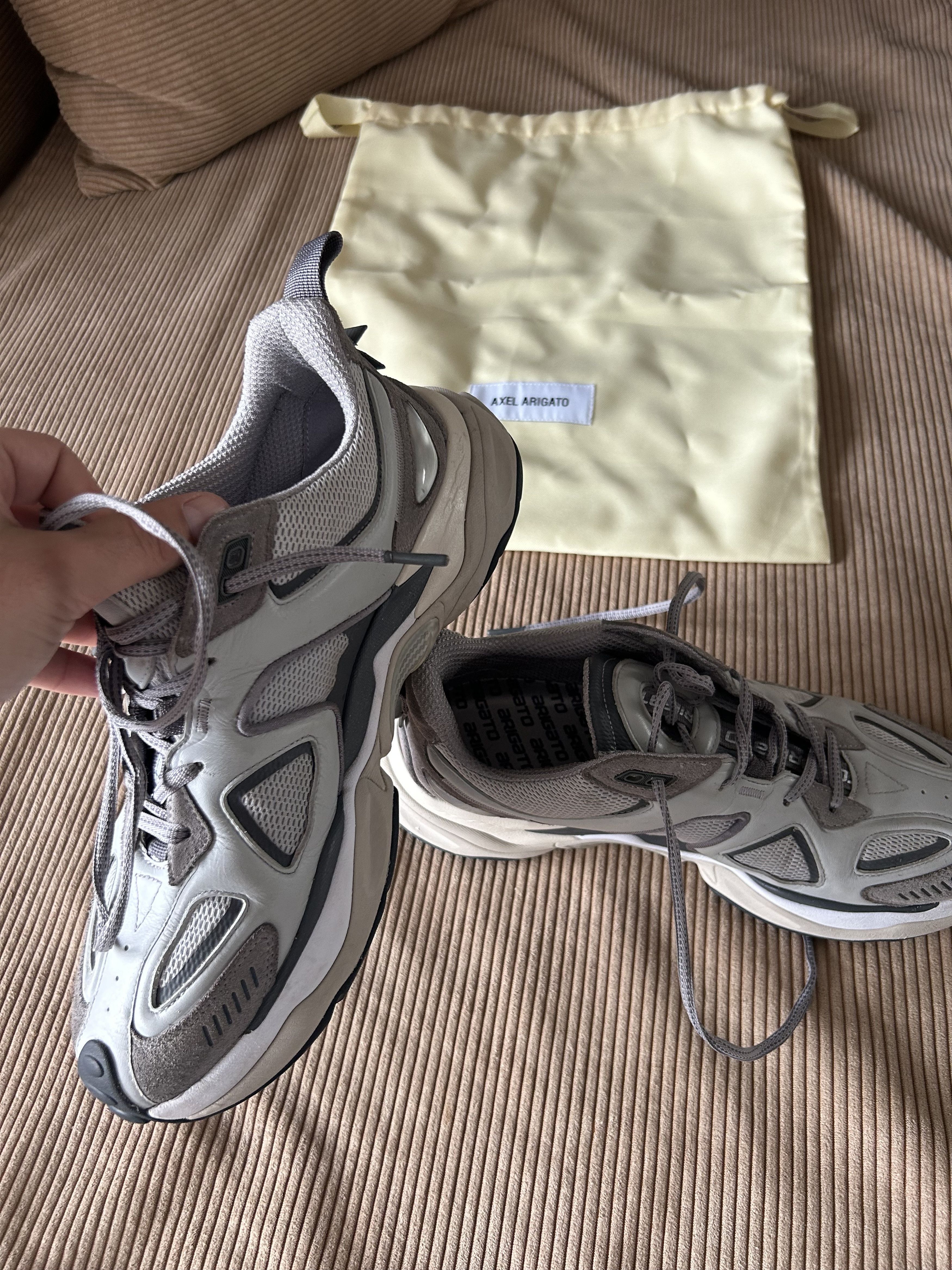 Axel Arigato Axel Arigato - Satellite Runner Size US 11.5 / EU 44-45 - 2 Thumbnail