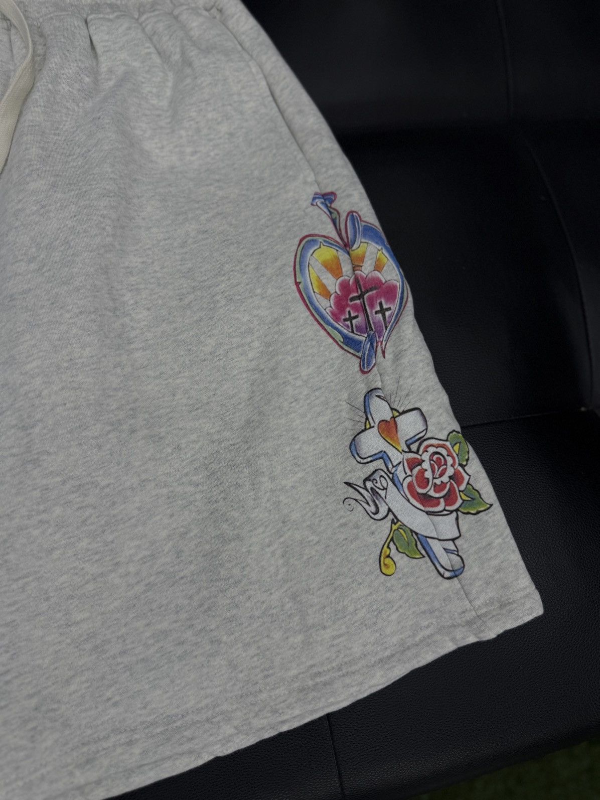 Other We Are Righteous Grey Cotton Shorts Size Large (NEW) Size US 33 - 2 Thumbnail