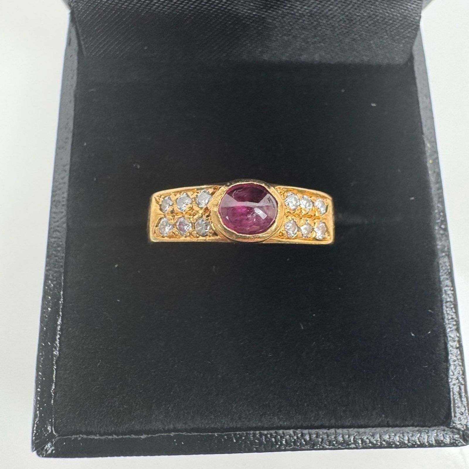 Other Cabochon Ruby ring set with diamond stones set in an 18 k Size ONE SIZE - 1 Thumbnail