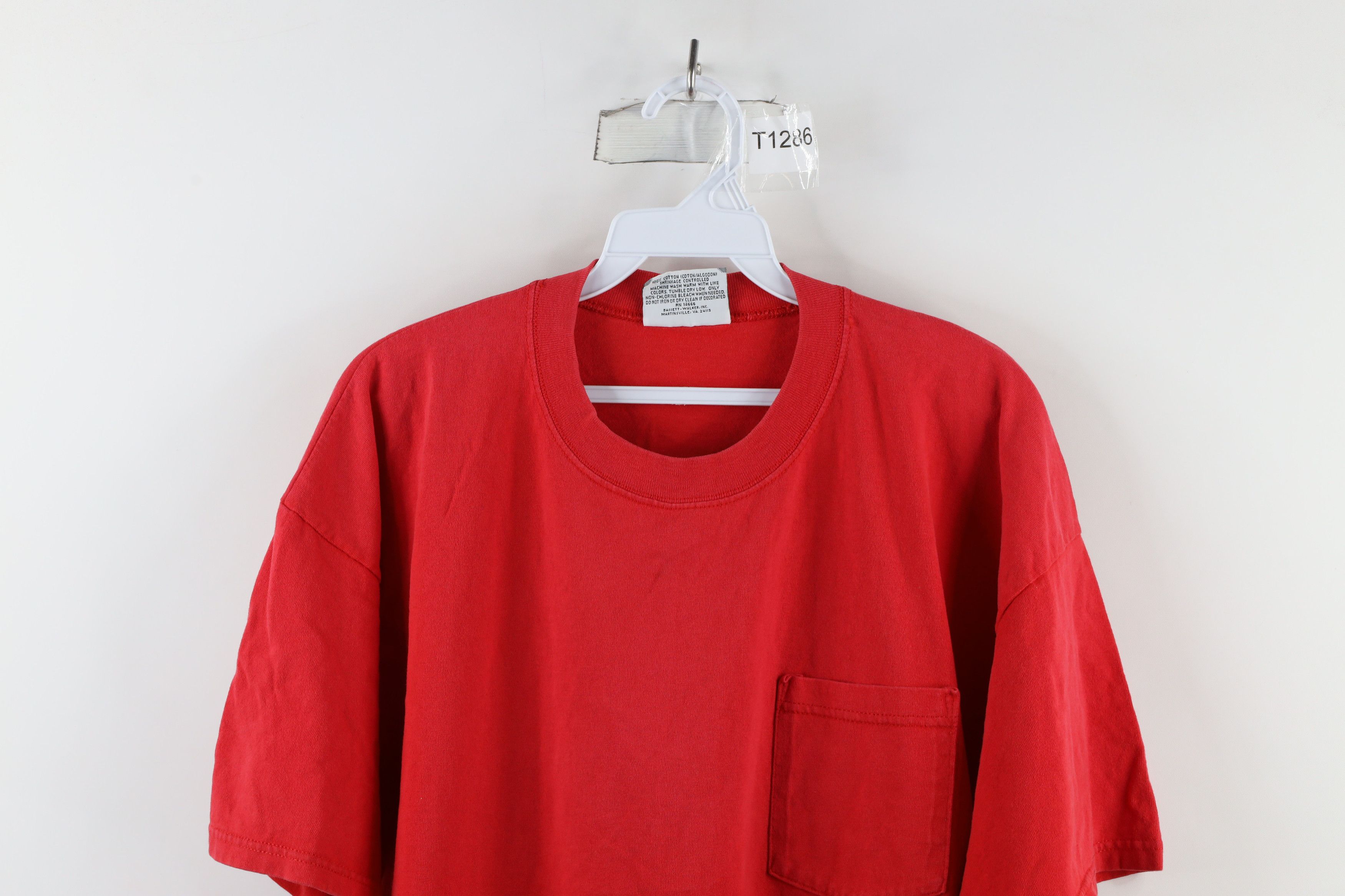 Vintage Vintage 90s Streetwear Fit Pocket T-Shirt Red Cotton USA Size US XL / EU 56 / 4 - 2 Thumbnail