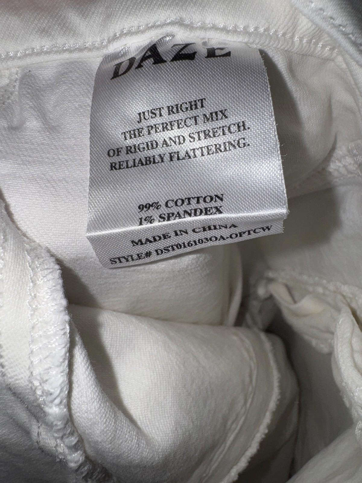 Dale Of Norway DAZE Women's Straight Up Cargo High Rise White Utility Jeans Size 31" - 3 Thumbnail