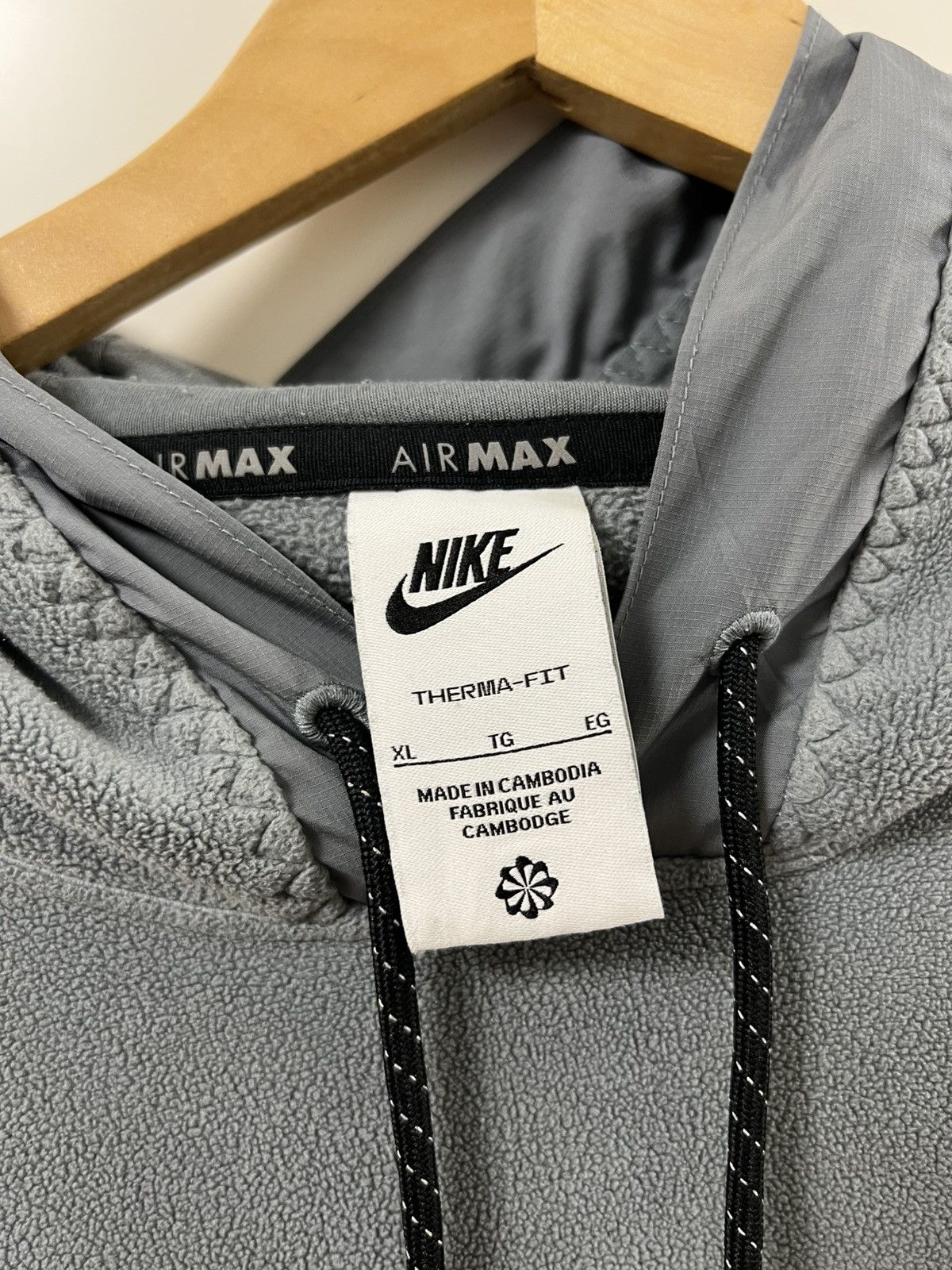 Nike Nike Air Max Therma-FIT Fleece Hoodie (Gray) Size US XL / EU 56 / 4 - 8 Thumbnail