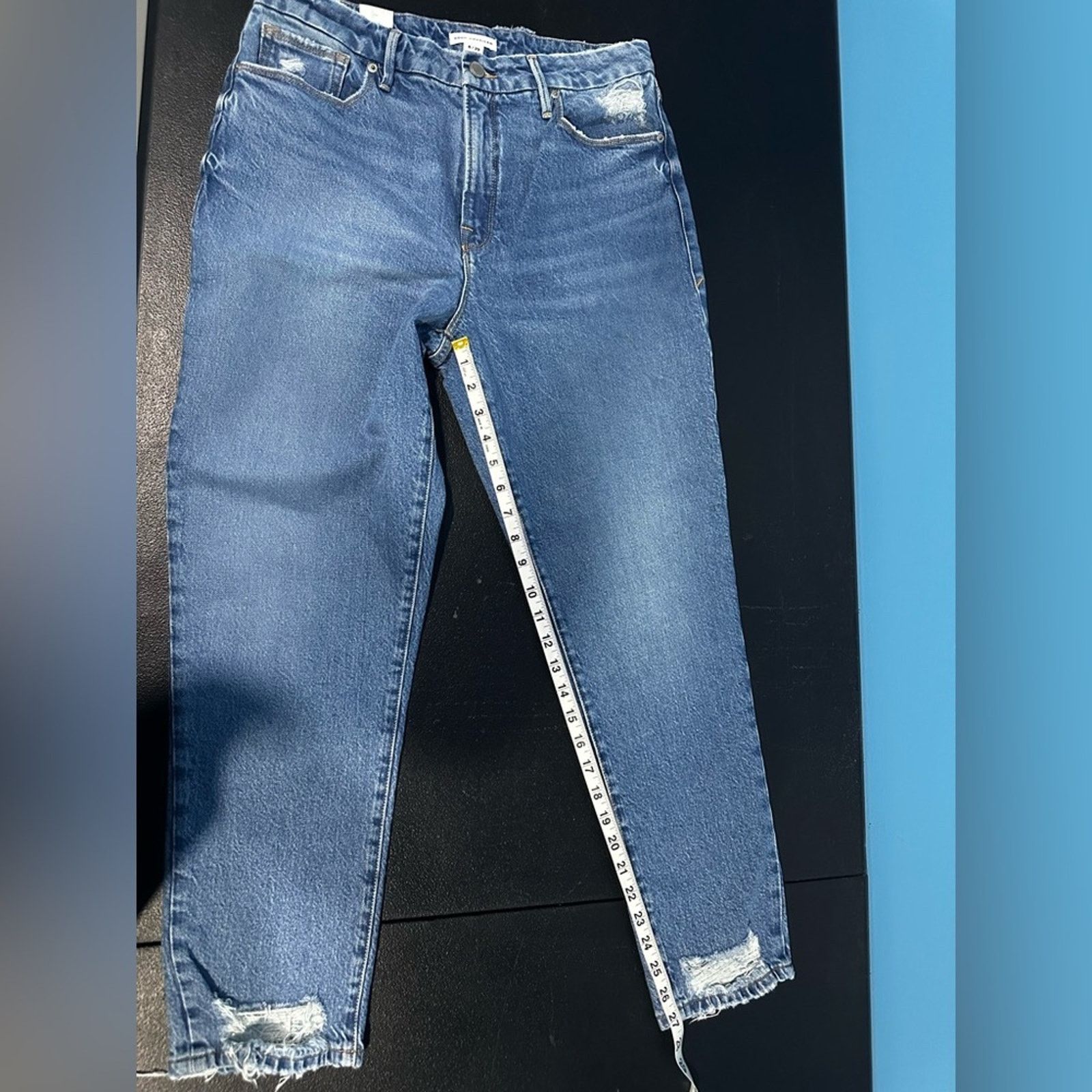Good American Good American good classic distressed jeans NWT Size 8/29 Size US 29 - 8 Thumbnail