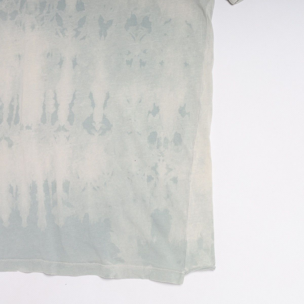 Saint Laurent Paris Saint Laurent Tie Dye Printed Tee T-shirt Blue Center Logo Size US L / EU 52-54 / 3 - 4 Thumbnail