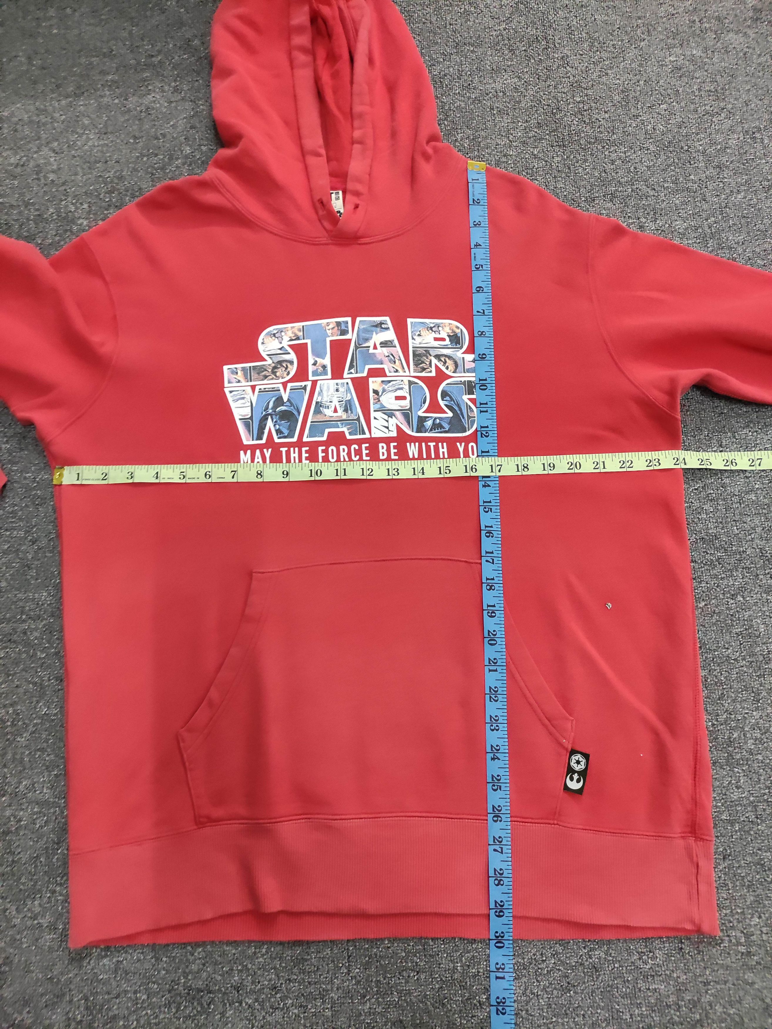 Uniqlo Vintage Ut Uniqlo Star Wars Hoodie Sweater Size US XL / EU 56 / 4 - 12 Thumbnail