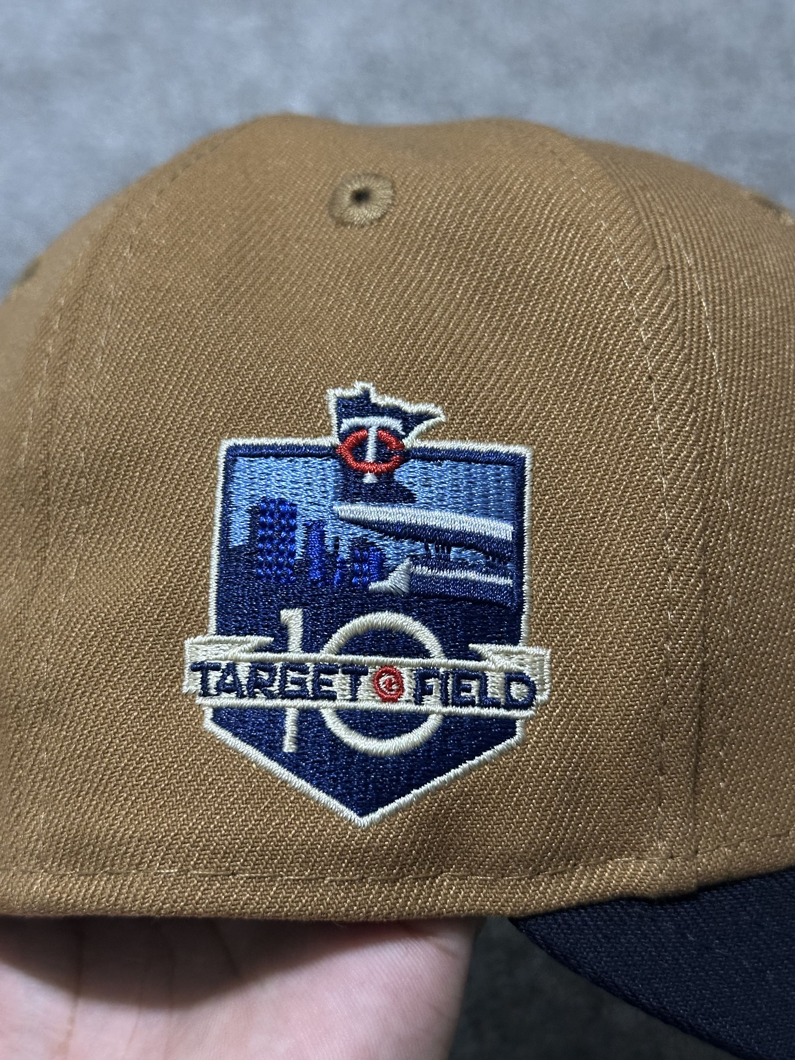 New Era Minnesota Twins Mascot Brown/Black Fitted – Size 7 1/4 Size ONE SIZE - 3 Thumbnail