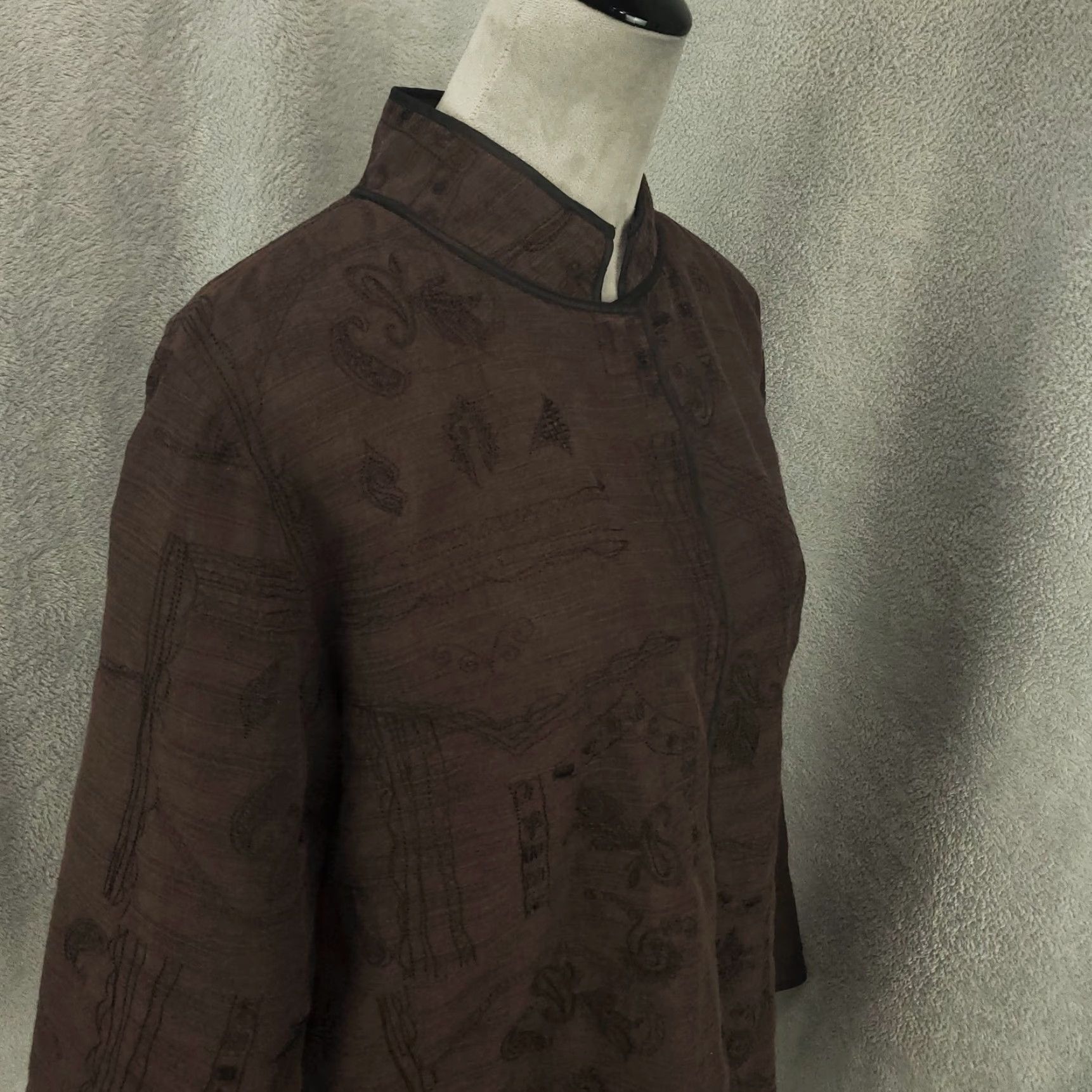 Vintage VINTAGE Chico's Women's Silk Cardigan Jacket Long Sleeve Brown Embroidered Paisley 2-Button Fall Winter Spring Summer Classic Size L / US 10 / IT 46 - 2 Thumbnail
