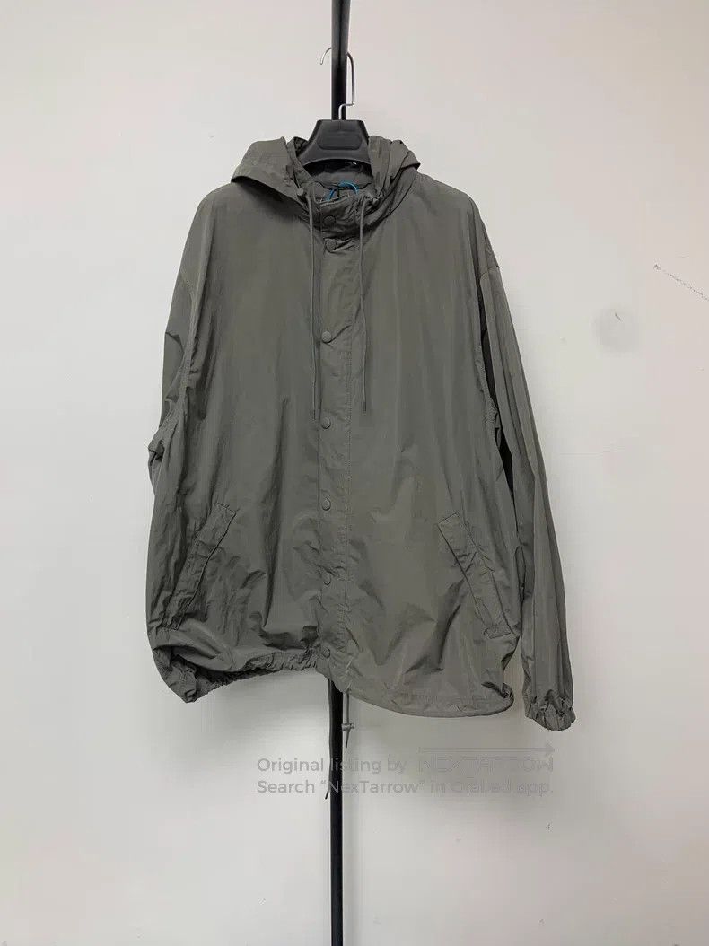 Balenciaga Balenciaga Logo Alphabet Printed Sun Protection Hooded Jac Size US S / EU 44-46 / 1 - 2 Thumbnail