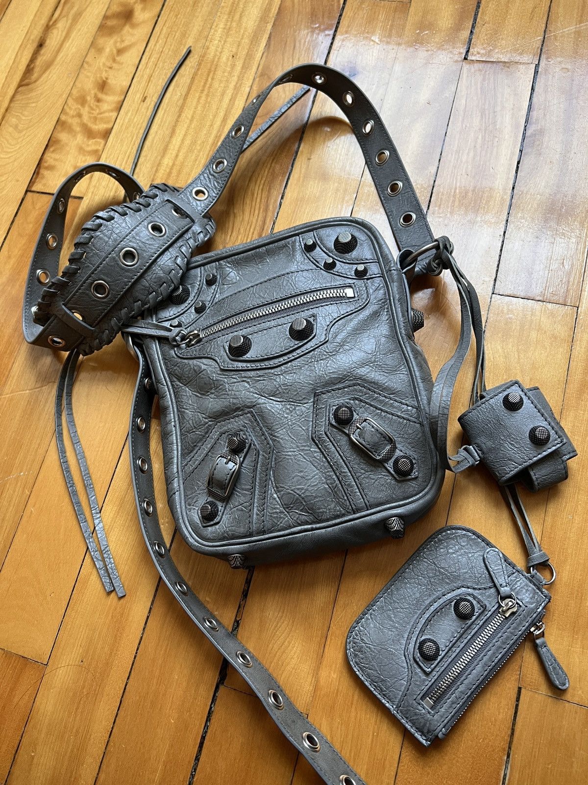 Balenciaga Le Cagole Embellished Textured-Leather Messenger Bag Size ONE SIZE - 1 Thumbnail