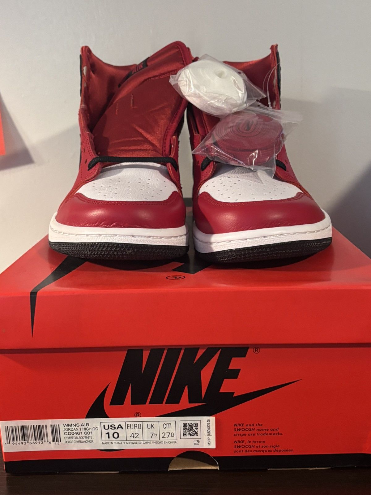 Jordan Brand Jordan 1 Retro High OG Satin Snake Chicago Sz 10W CD0461-601 Size US 10 / IT 40 - 3 Thumbnail