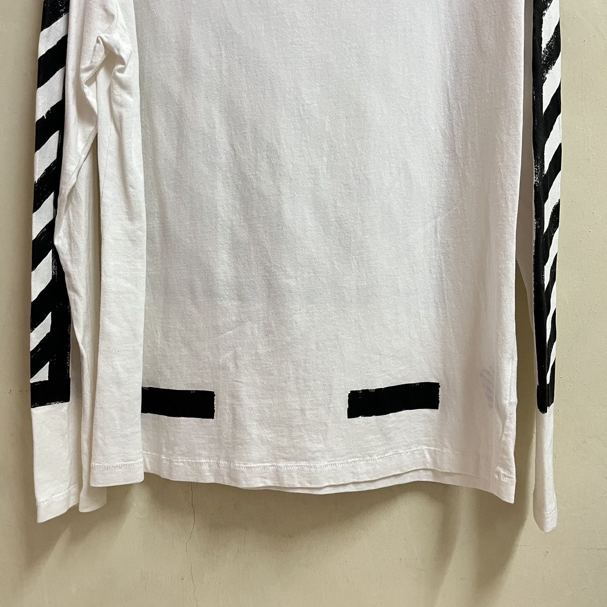 Off-White Authentic Off White Big Logo Prints Long Sleeve Man Shirts Size US L / EU 52-54 / 3 - 3 Thumbnail