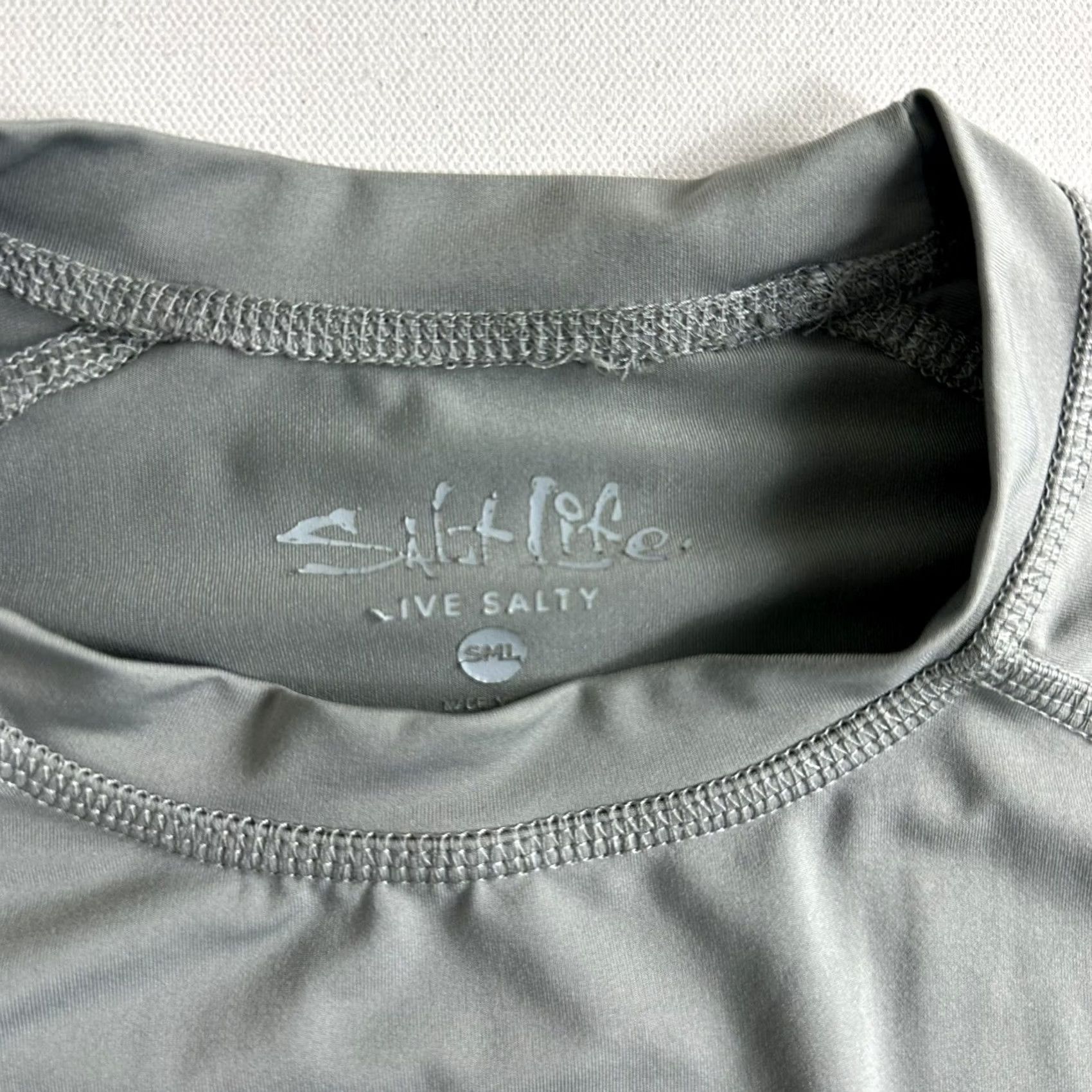 Vintage VINTAGE SALT LIFE SLX Shirt UVapor Long Sleeve Tee Rash Guard Gray Graphics Skull Mens S Size US S / EU 44-46 / 1 - 5 Thumbnail