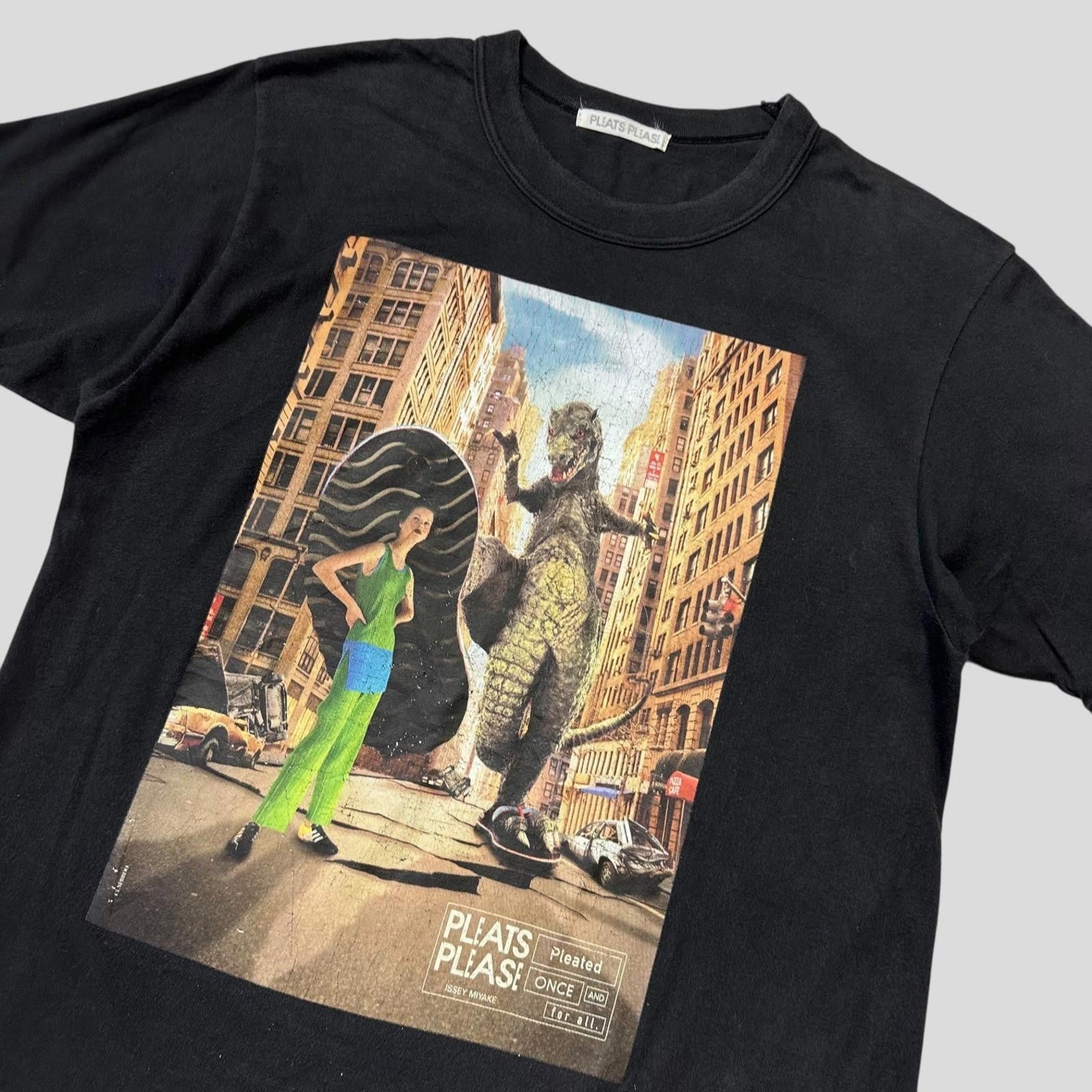 Issey Miyake Issey Miyake Godzilla Pleats Please Poster Graphic T-shirt S Size S / US 4 / IT 40 - 2 Thumbnail