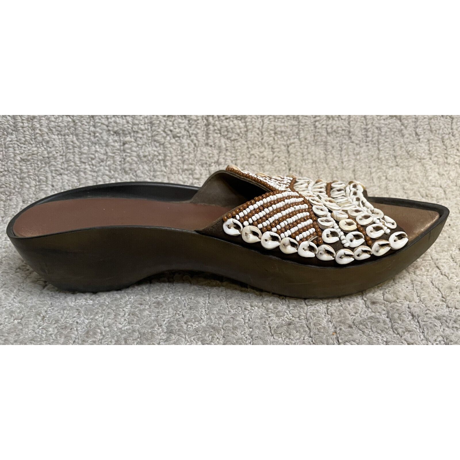 Robert Clergerie Robert Clergerie Brown White Shell Beaded Sandals Slides 9 Size US 9 / IT 39 - 4 Thumbnail